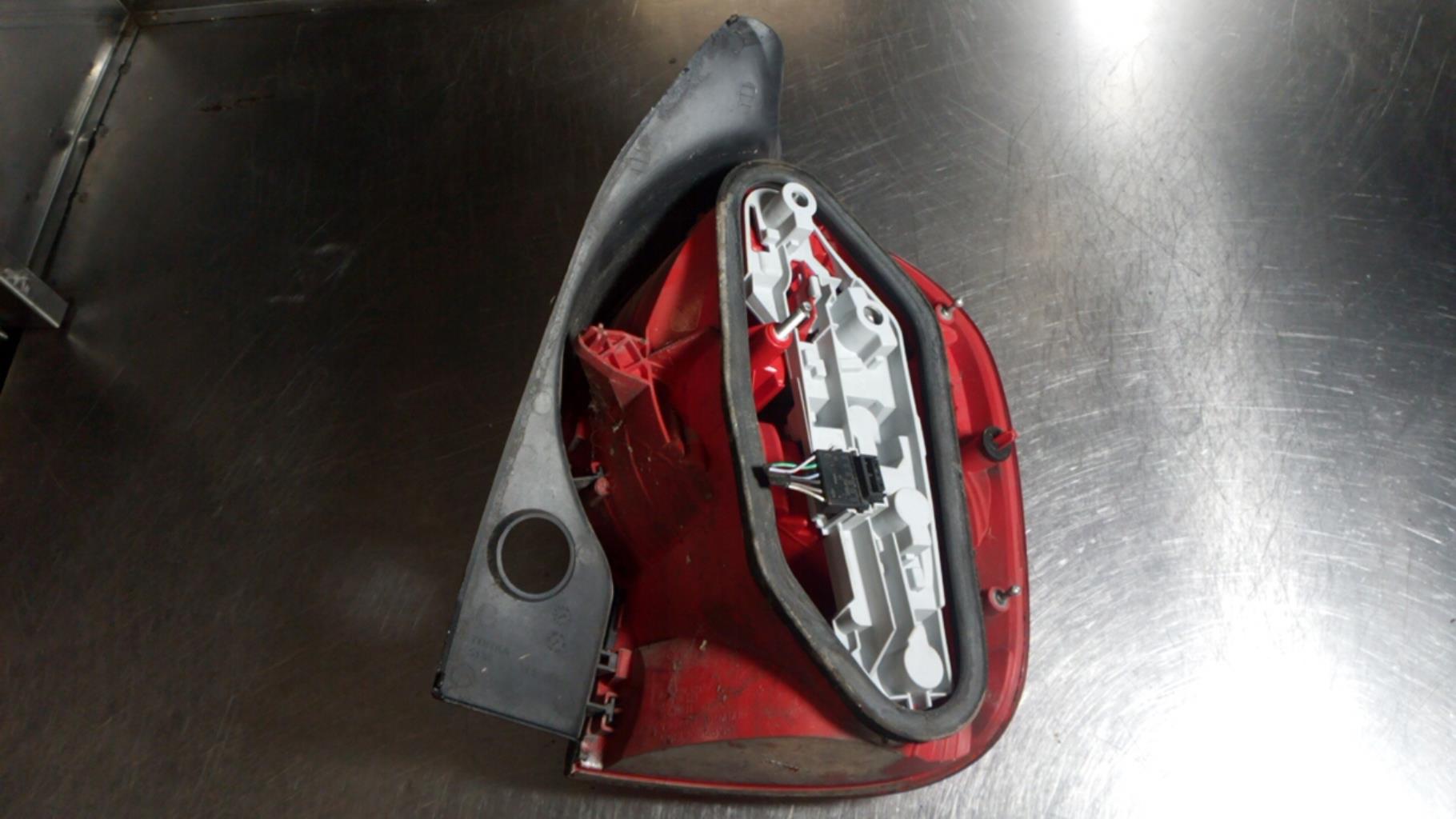 Fanale posteriore principale sinistro (luci) RENAULT MODUS PHASE 1 Diésel - 1