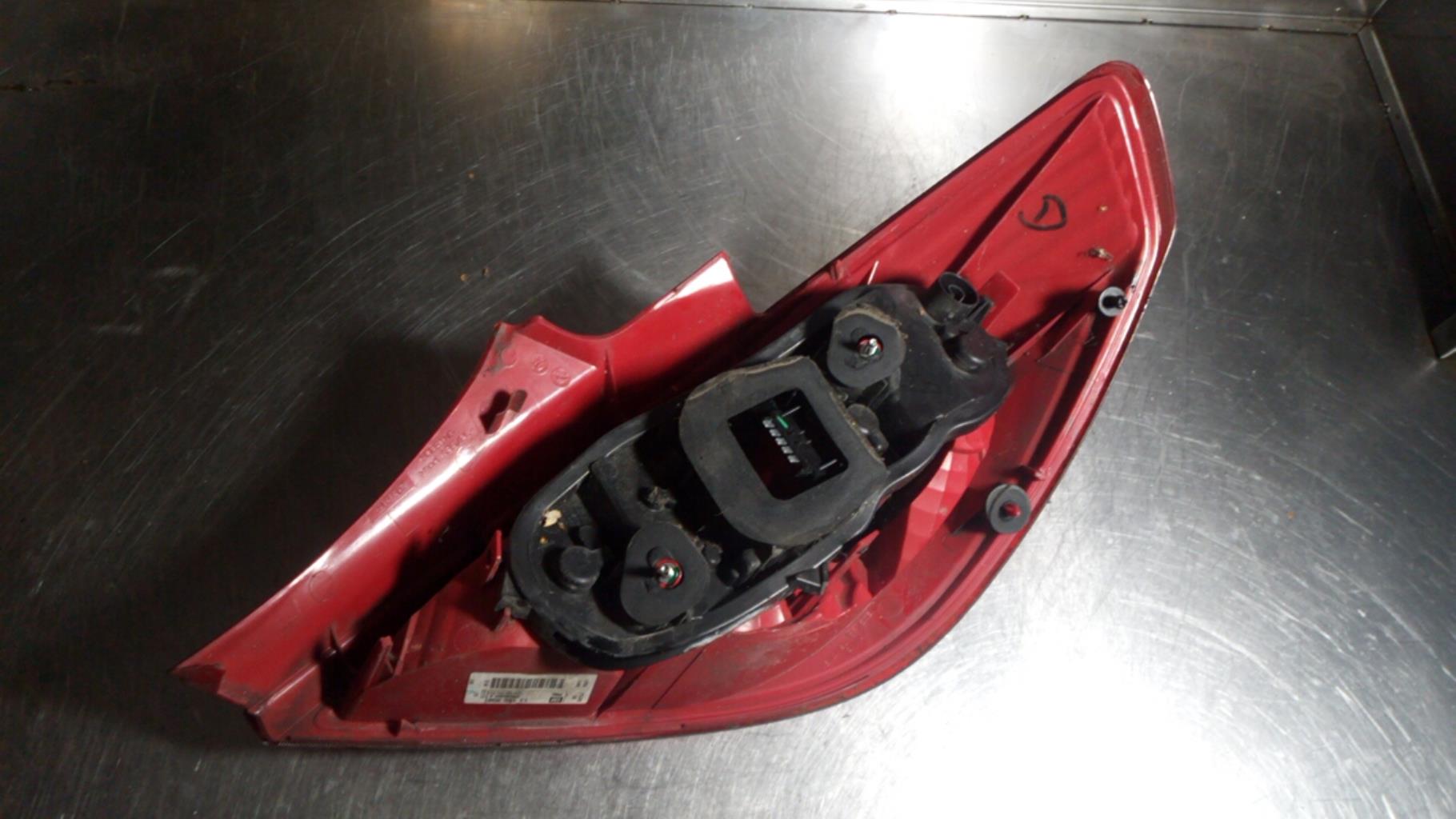 Fanale posteriore principale sinistro (luci) OPEL CORSA D PHASE 1 Diésel - 1