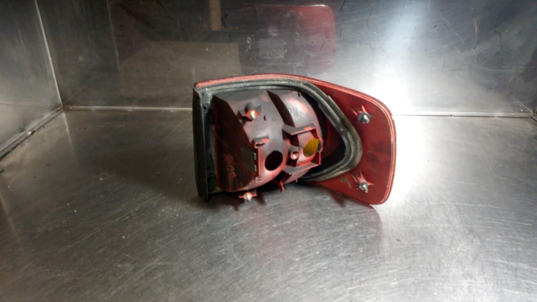 Fanale posteriore principale sinistro (luci) AUDI 80 3 PHASE 2 Diésel - 1
