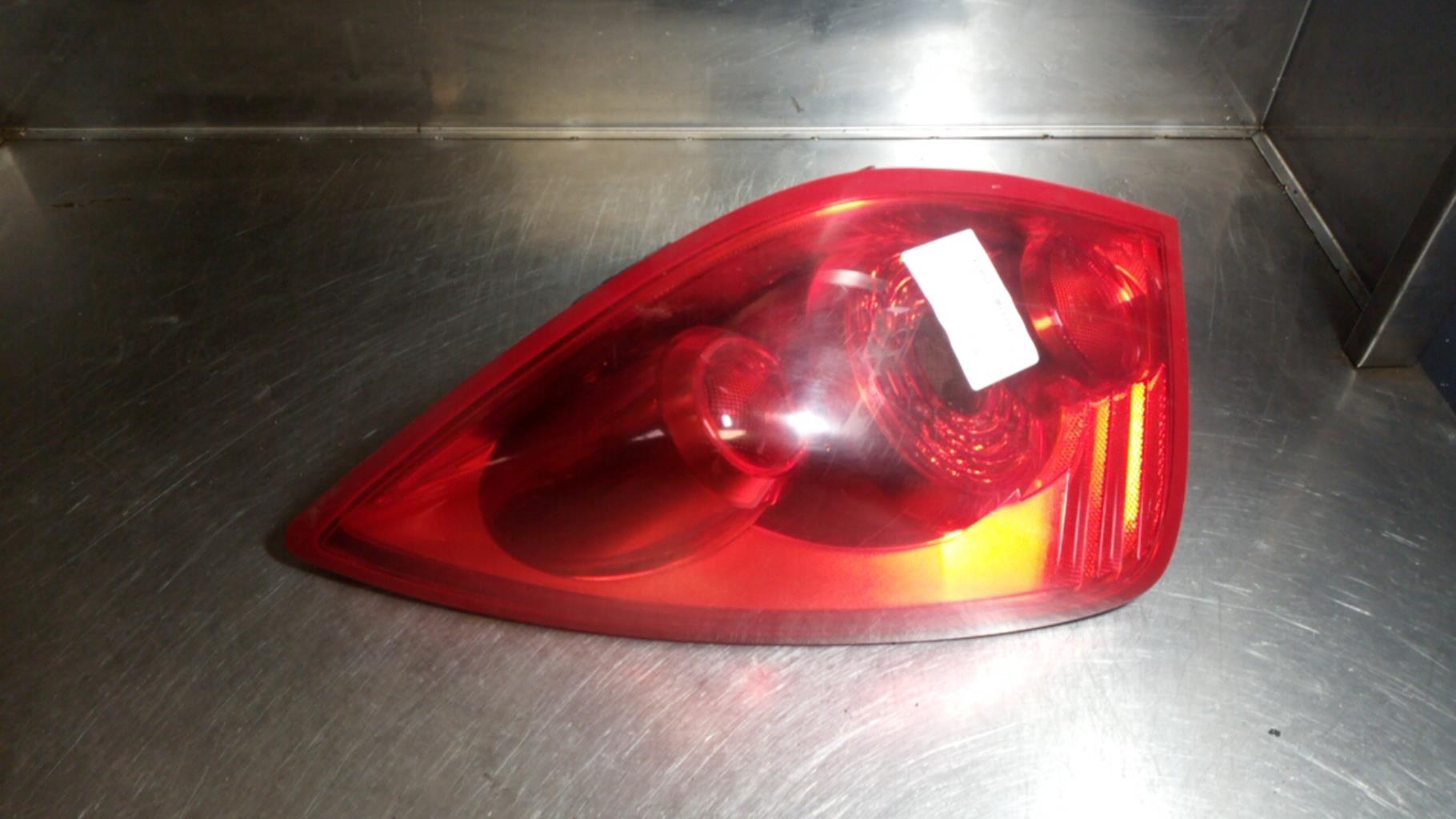 Fanale posteriore principale sinistro (luci) NISSAN PRIMERA 4 Gasolina - 1