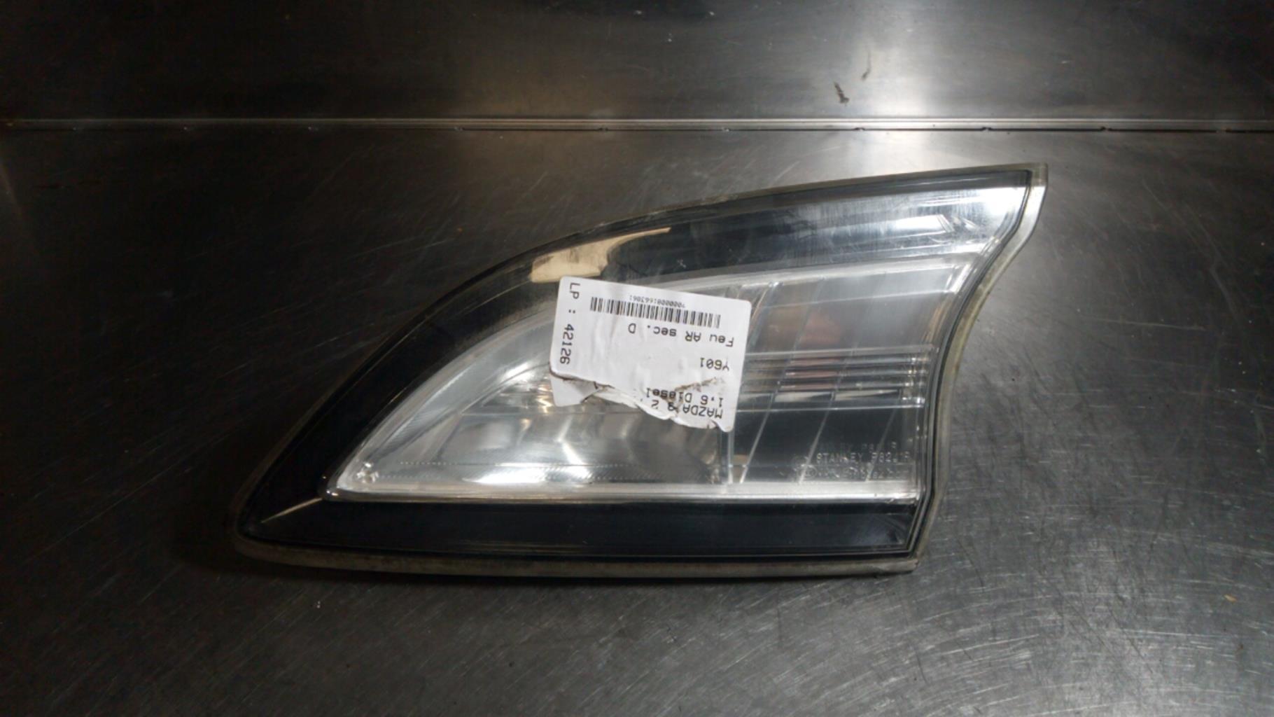 Feu arriere secondaire droit (feux) MAZDA 3 2 PHASE 1 Diesel - 1