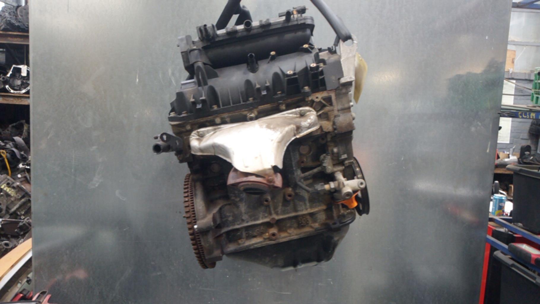 Moteur RENAULT TWINGO 2 PHASE 1 Essence - 1