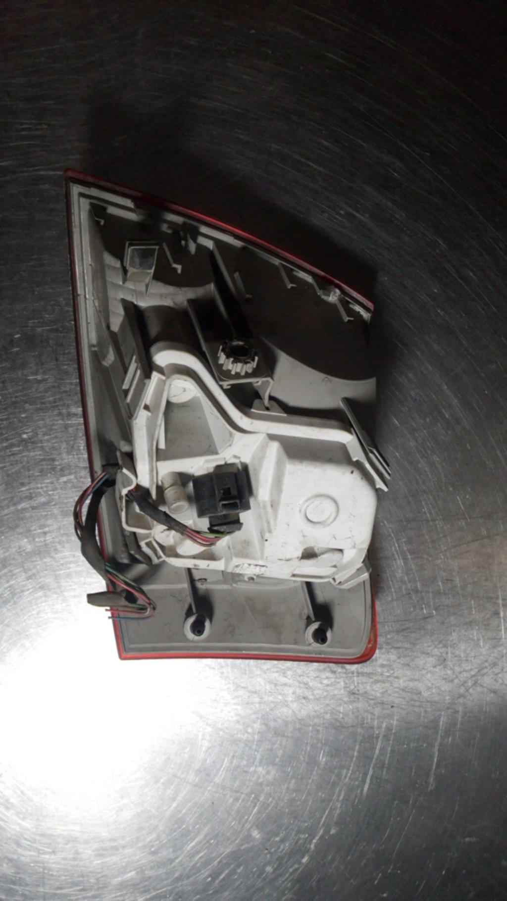 Fanale posteriore principale sinistro (luci) AUDI A4 2 AVANT PHASE 2 BREAK Diésel - 1