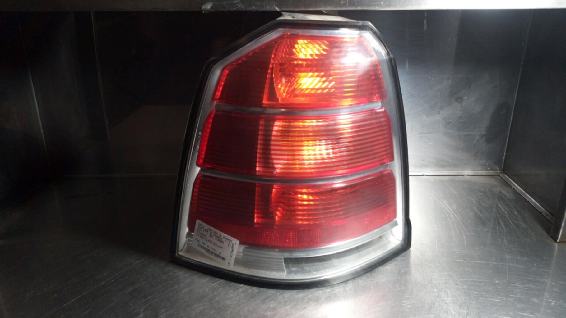 Fanale posteriore principale sinistro (luci) OPEL ZAFIRA B PHASE 1 Diésel - 1