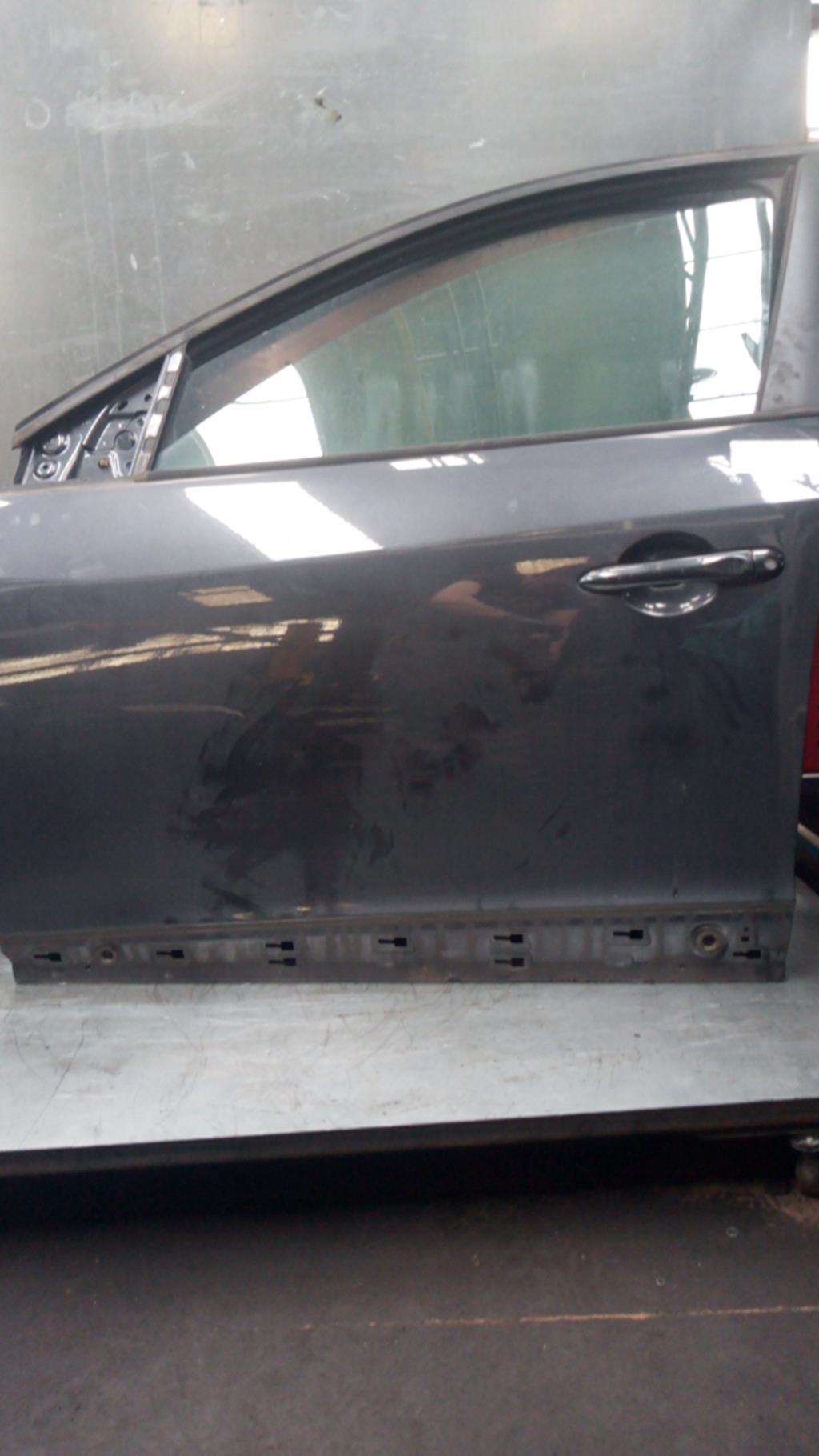 Porte avant gauche RENAULT MEGANE 3 PHASE 1 Diesel - 1
