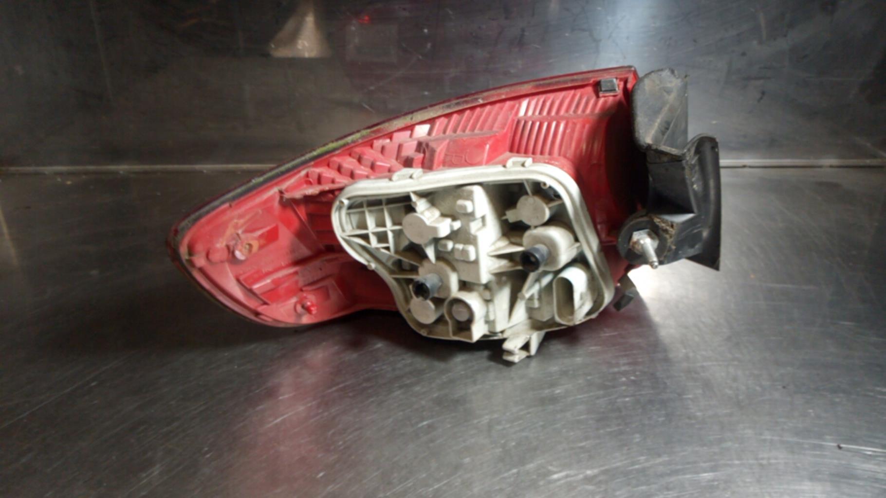 Fanale posteriore principale destro (luci) AUDI A3 2 SPORTBACK PHASE 1 Diésel - 1