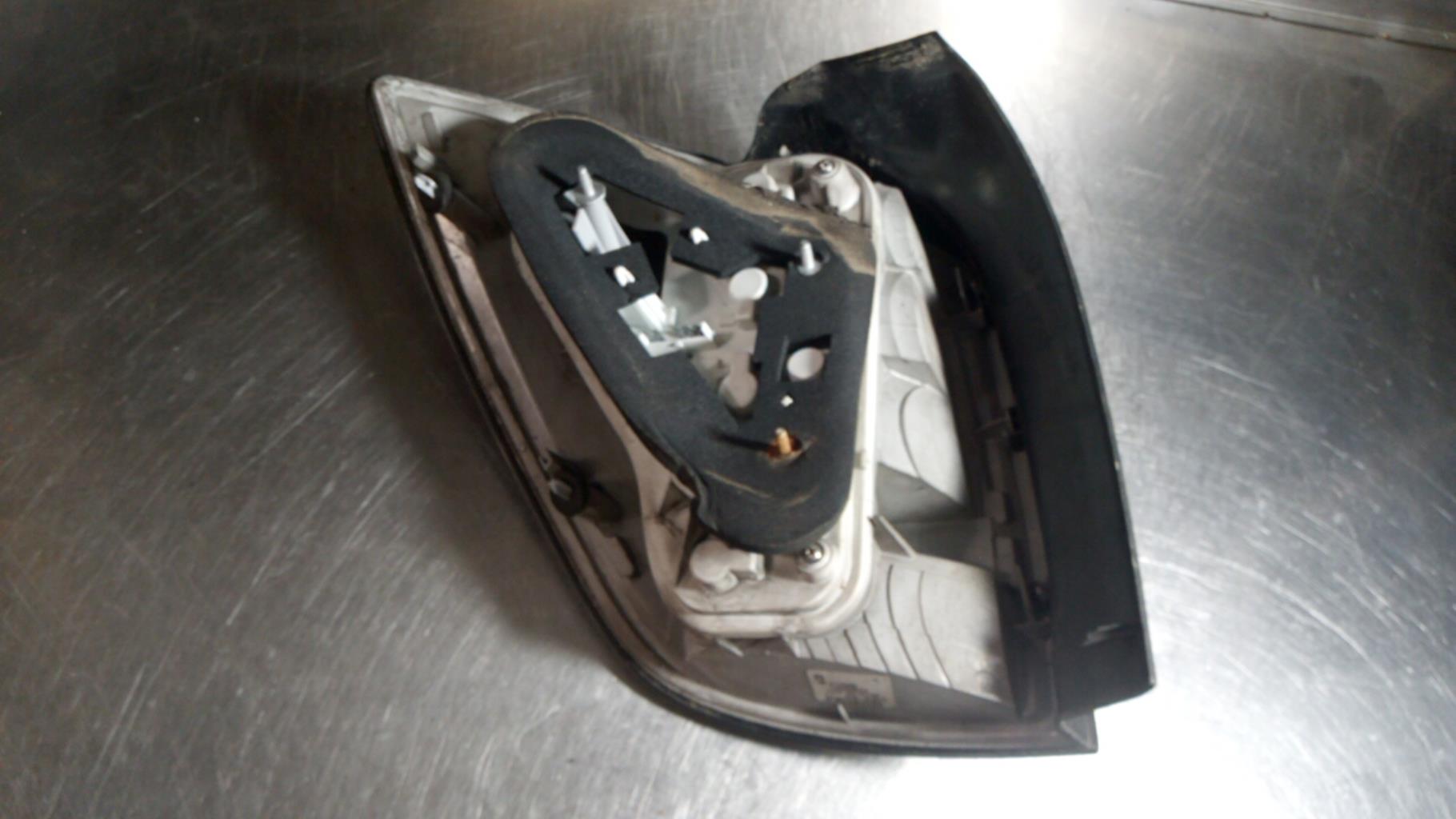 Fanale posteriore principale destro (luci) OPEL ASTRA H PHASE 2 BREAK Diésel - 1