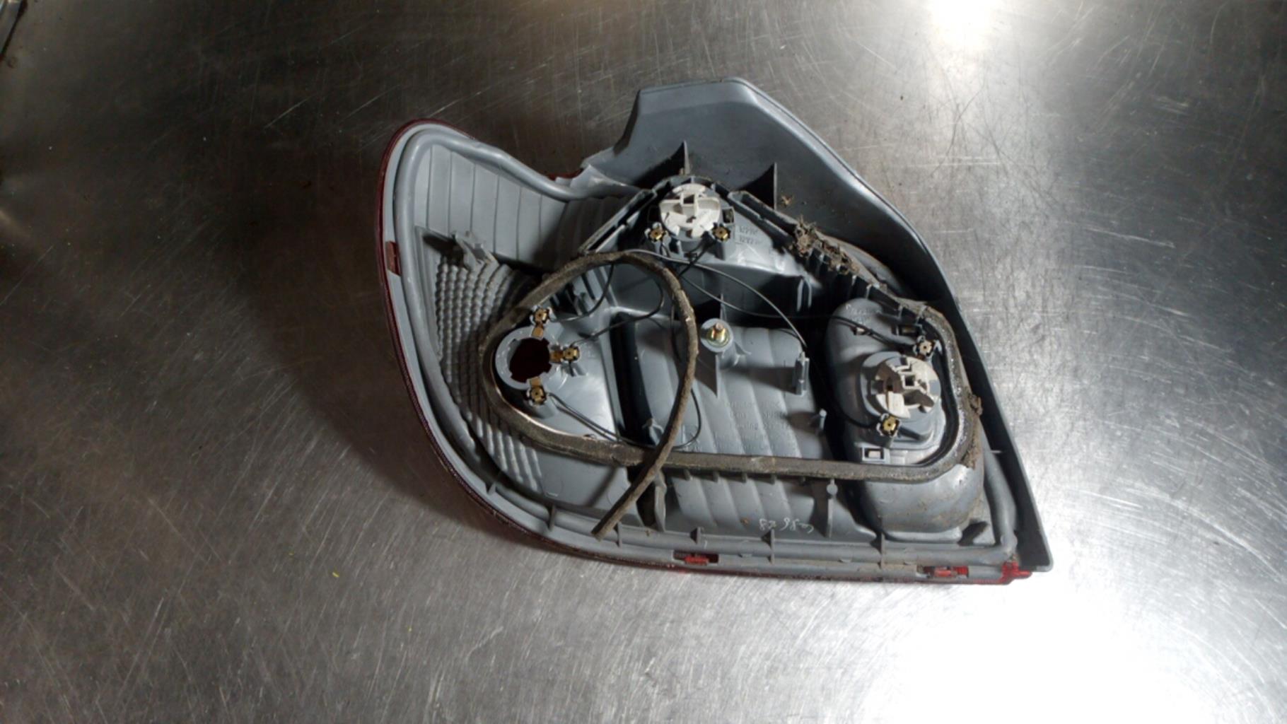 Fanale posteriore principale destro (luci) TOYOTA YARIS 1 PHASE 2 Diésel - 1