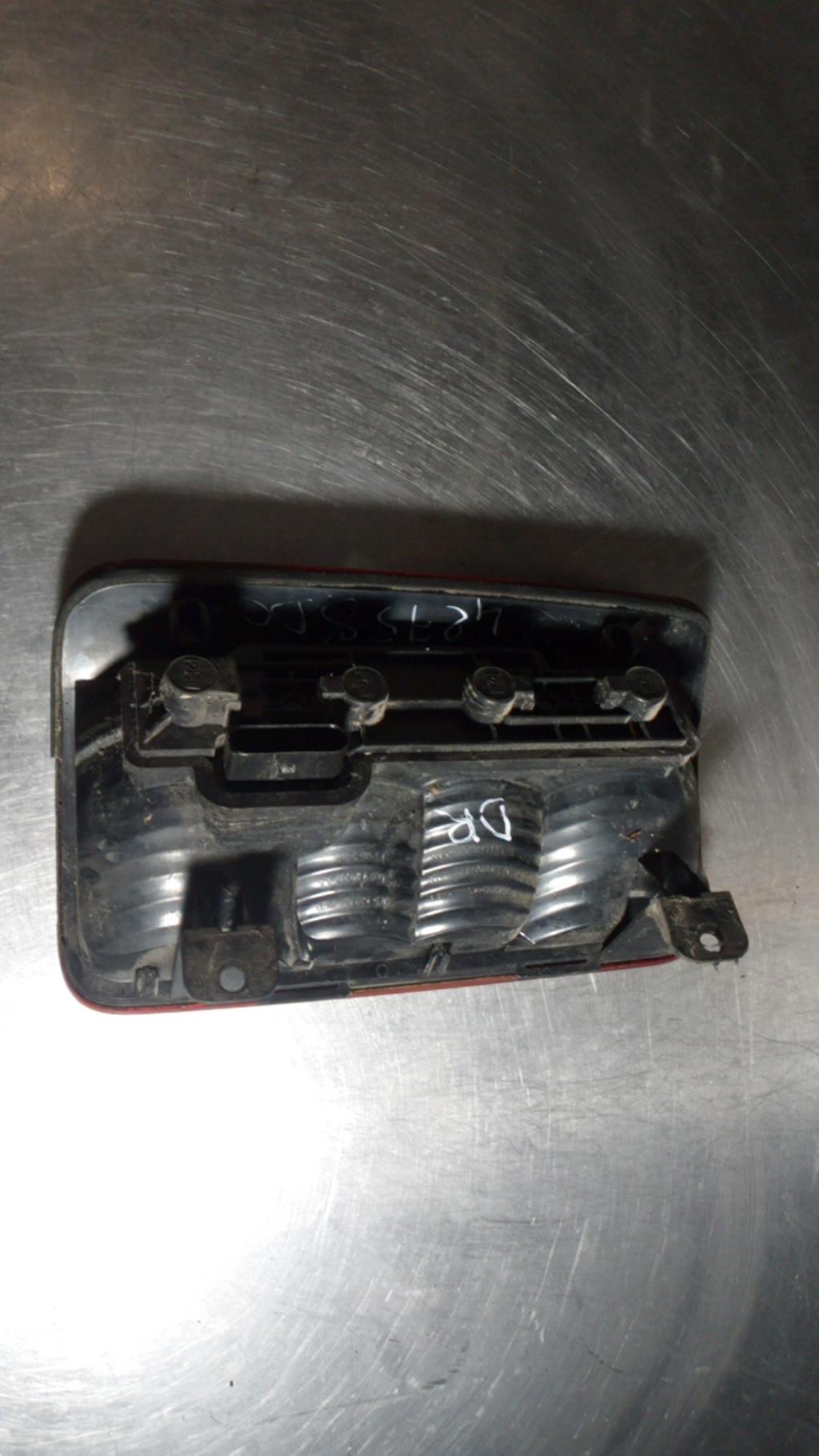 Fanale posteriore principale destro (luci) VOLKSWAGEN CADDY 3 PHASE 1 Diésel - 1