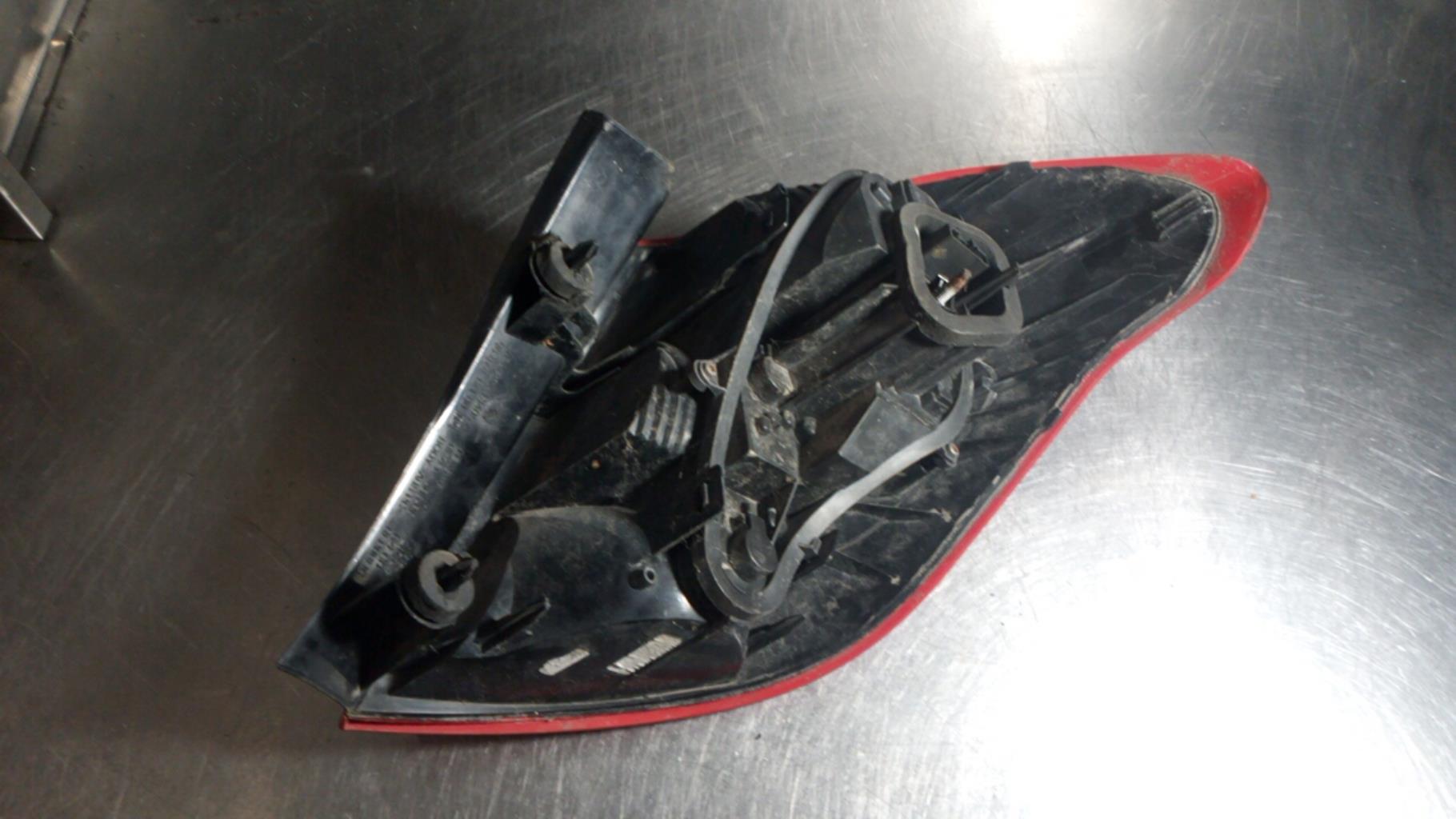 Fanale posteriore principale sinistro (luci) CITROEN C4 2 PHASE 1 Diésel - 1