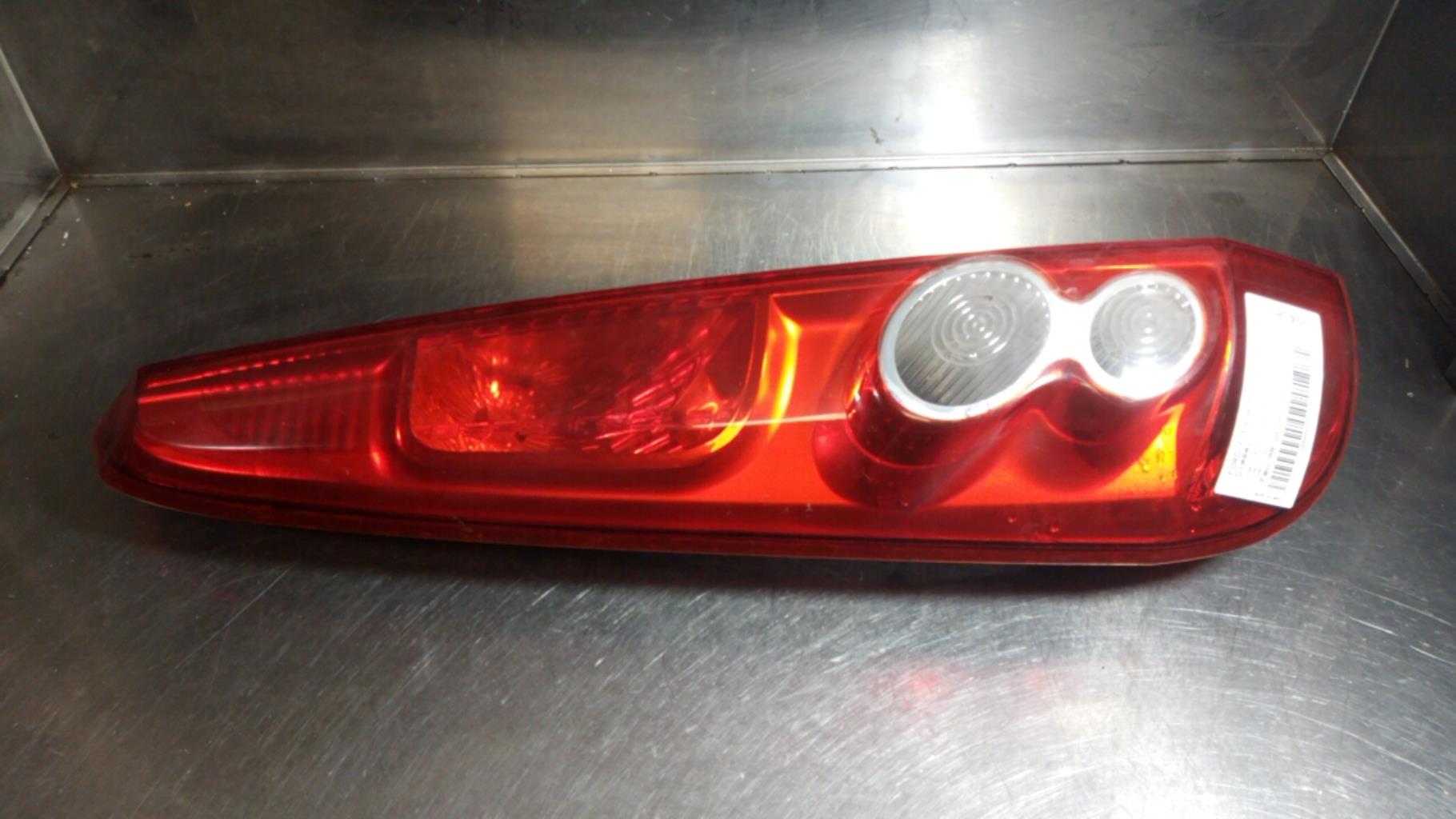 Fanale posteriore principale sinistro (luci) FORD FIESTA 5 PHASE 2 Diésel - 1