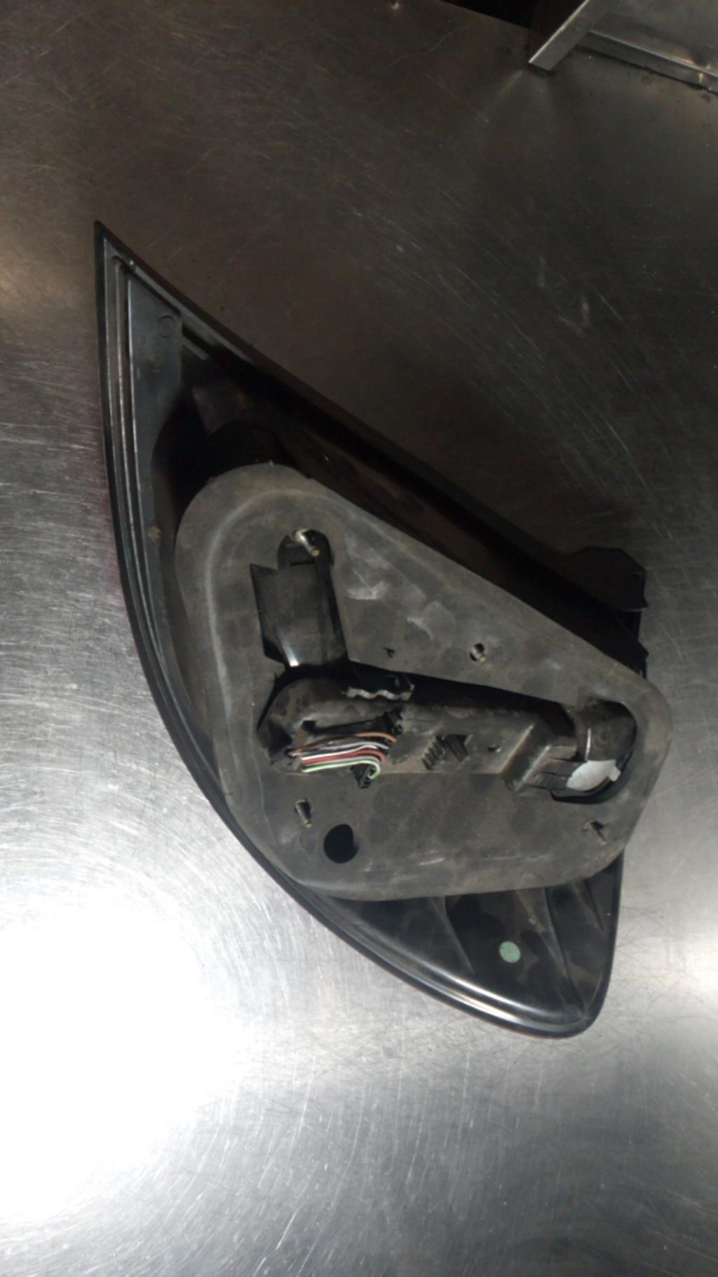 Fanale posteriore principale sinistro (luci) MERCEDES CLASSE C 203 COUPE SPORT PHASE 1 Diésel - 1