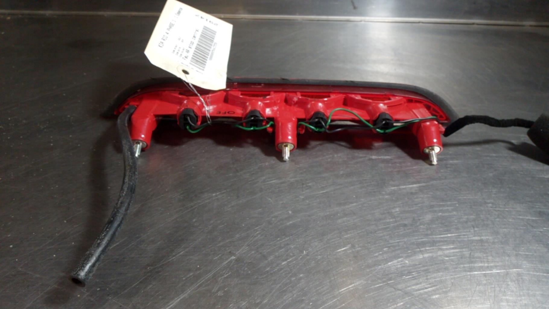 Feu arriere stop central KIA RIO 4 PHASE 1 Essence - 1