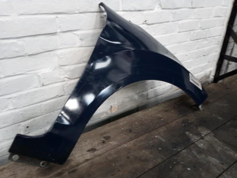 Parafango anteriore destro FORD FIESTA 6 PHASE 1 Diésel - 1