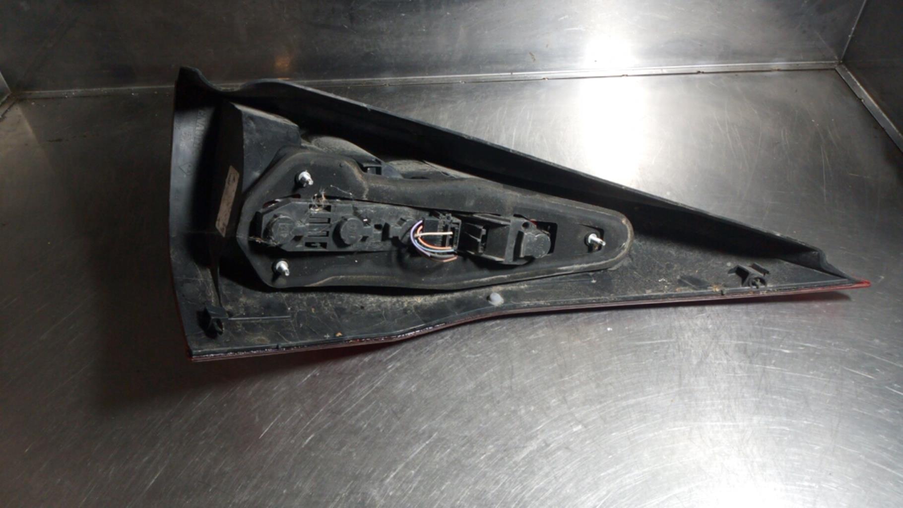 Fanale posteriore principale sinistro (luci) RENAULT MEGANE 2 PHASE 1 BREAK Diésel - 1
