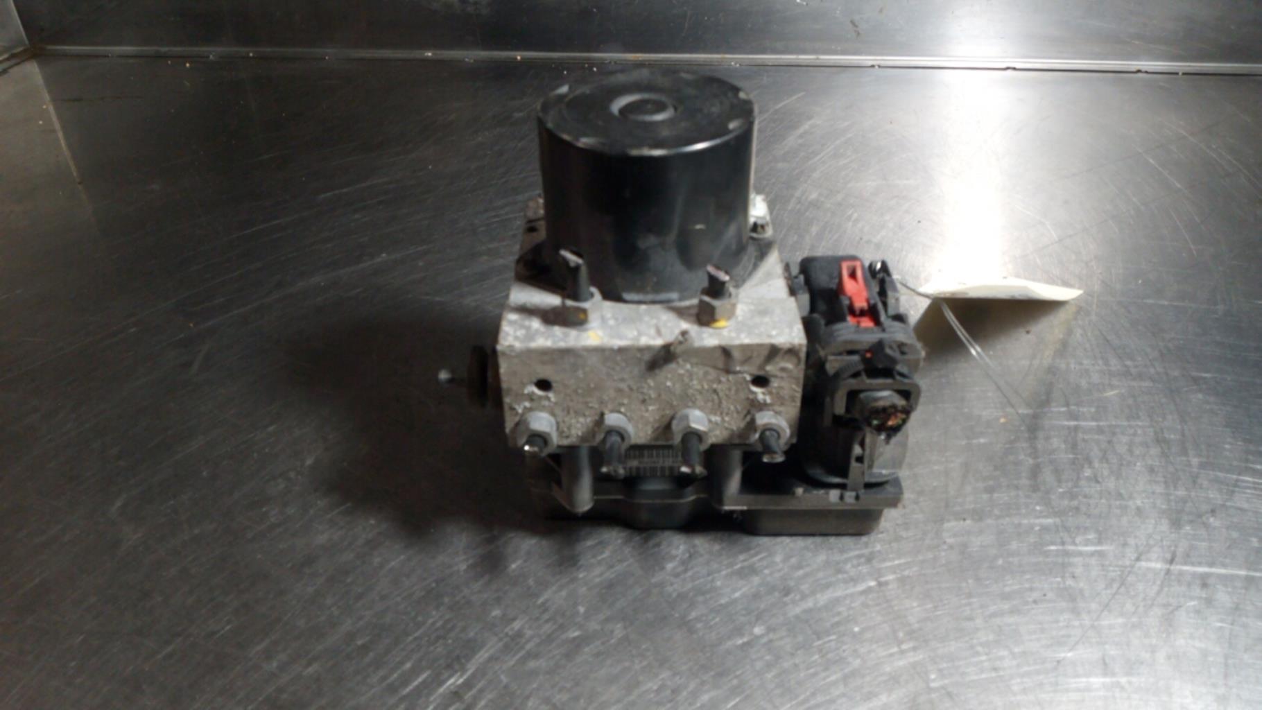 Blocco ABS (antibloccaggio freni) VOLKSWAGEN POLO 5 PHASE 1 Diésel - 1