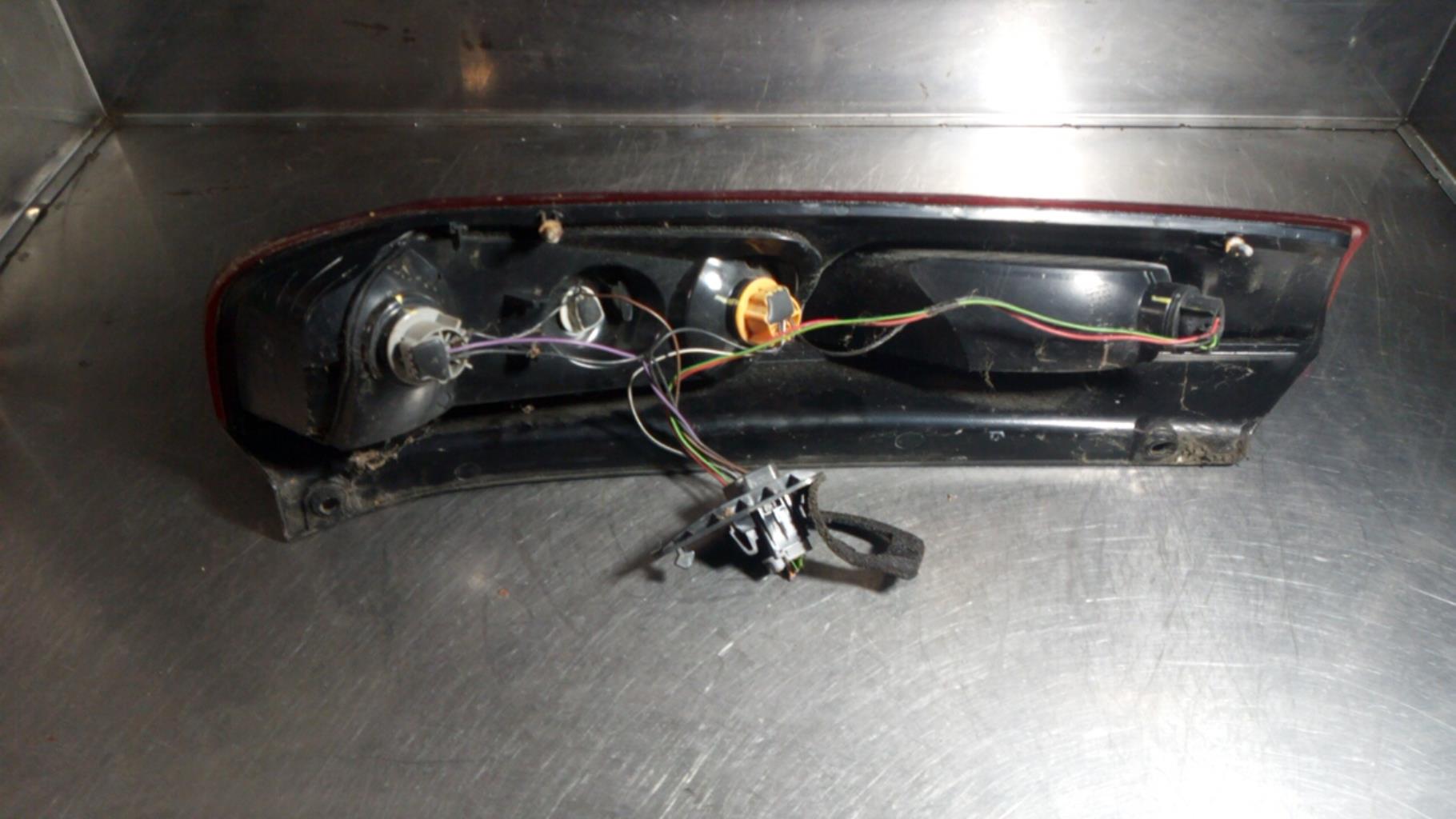 Fanale posteriore principale destro (luci) FORD FIESTA 5 PHASE 2 Gasolina - 1
