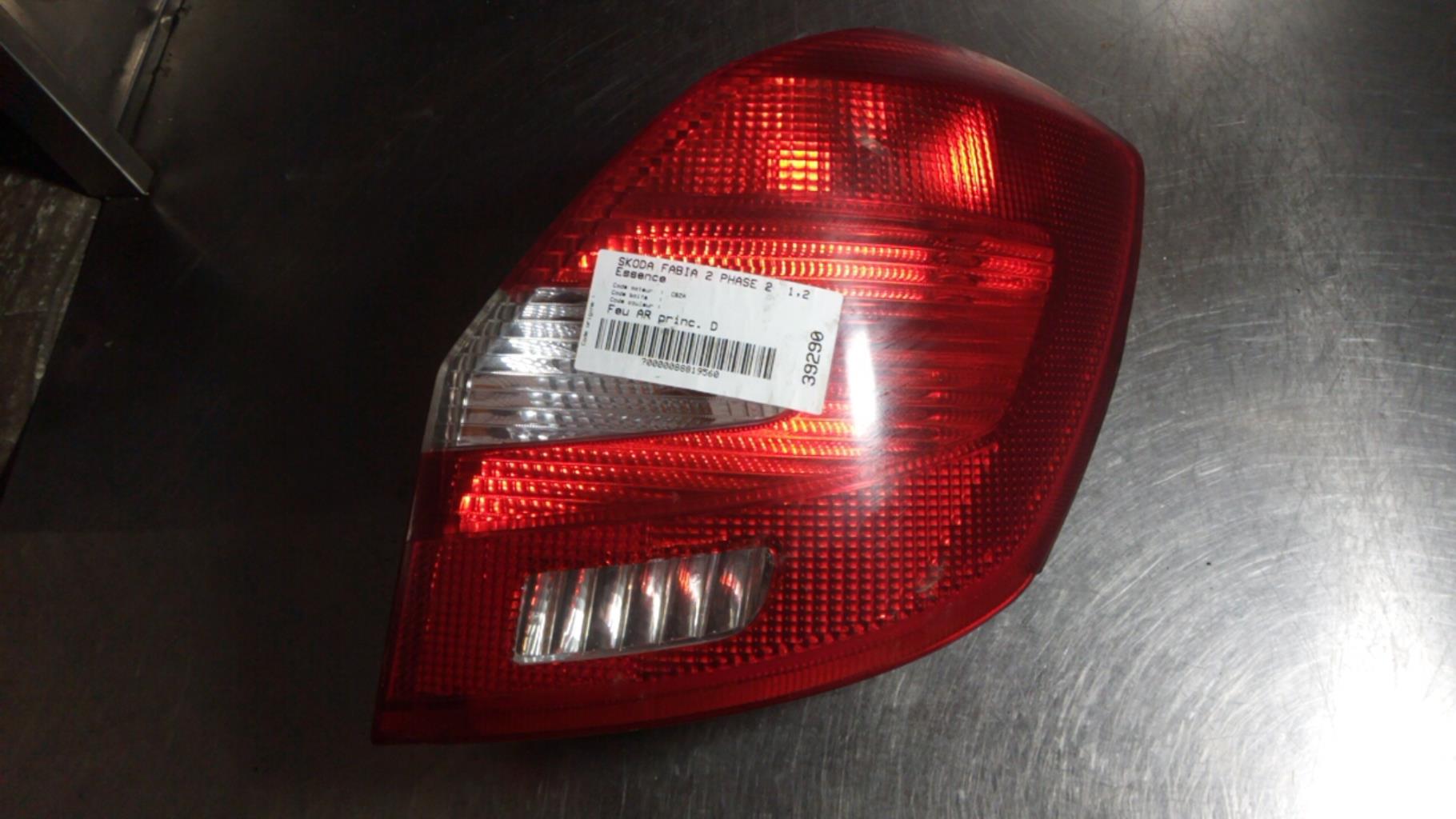 Fanale posteriore principale destro (luci) SKODA FABIA 2 PHASE 2 Gasolina - 1
