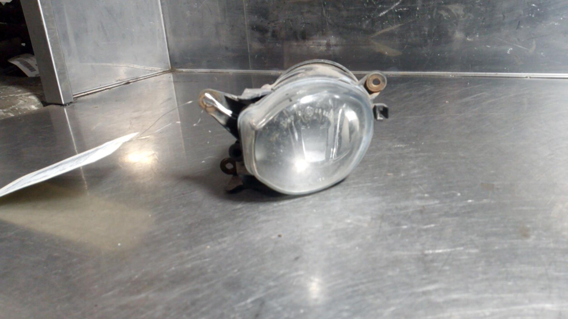Fendinebbia sinistro (luce) AUDI A4 1 PHASE 2 Diésel - 1