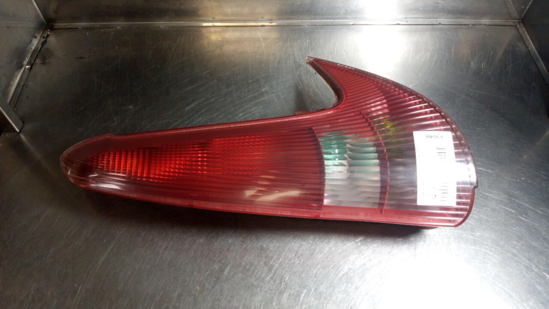 Fanale posteriore principale destro (luci) PEUGEOT 206 PHASE 2 BREAK Diésel - 1