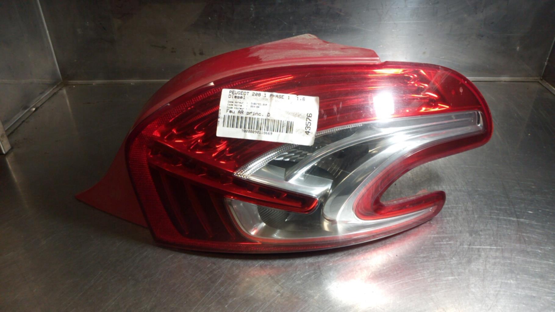 Fanale posteriore principale destro (luci) PEUGEOT 208 1 PHASE 1 Diésel - 1