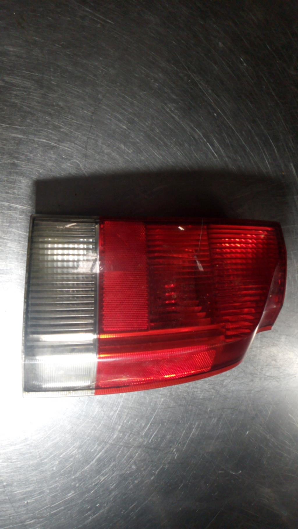 Fanale posteriore principale destro (luci) VOLVO V 70 1 PHASE 1 BREAK Diésel - 1