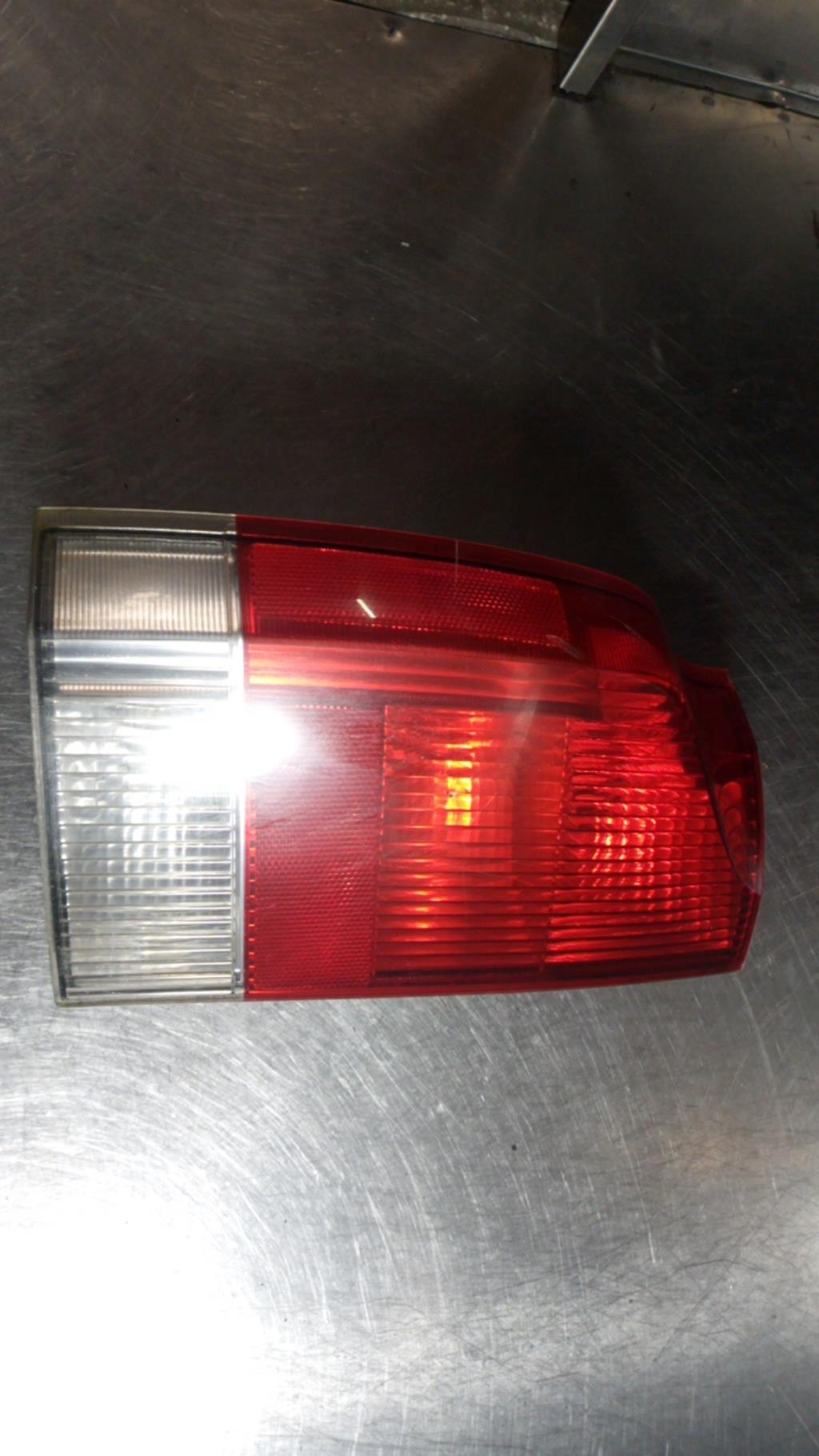 Fanale posteriore principale sinistro (luci) VOLVO V 70 1 PHASE 1 BREAK Diésel - 1