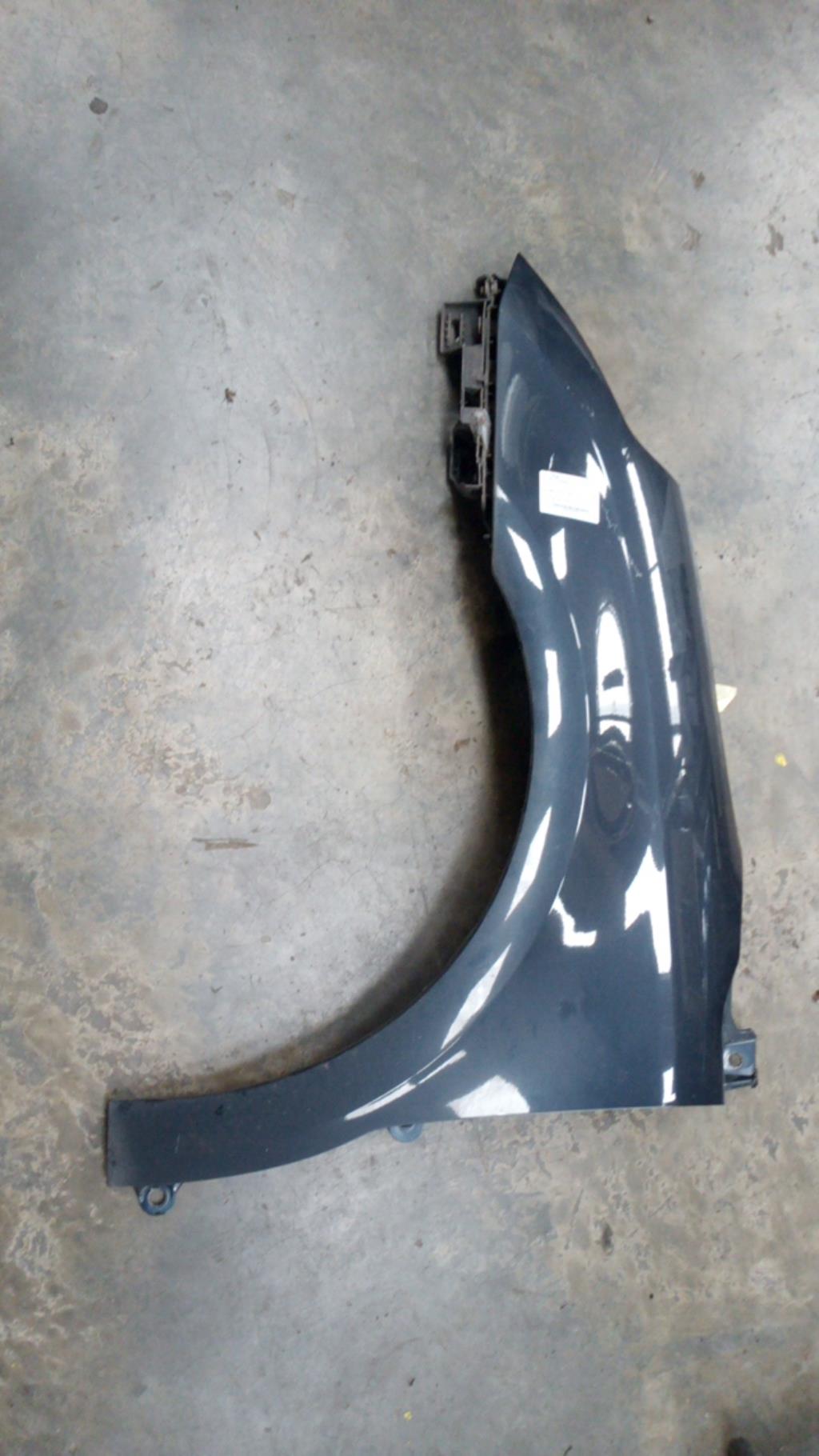 Parafango anteriore sinistro CITROEN C4 1 PHASE 2 Diésel - 1