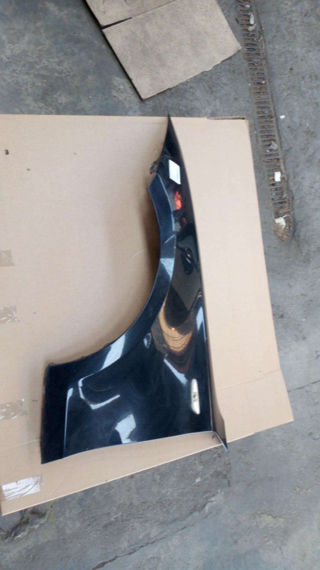 Parafango anteriore sinistro BMW SERIE 1 E81 Diésel - 1