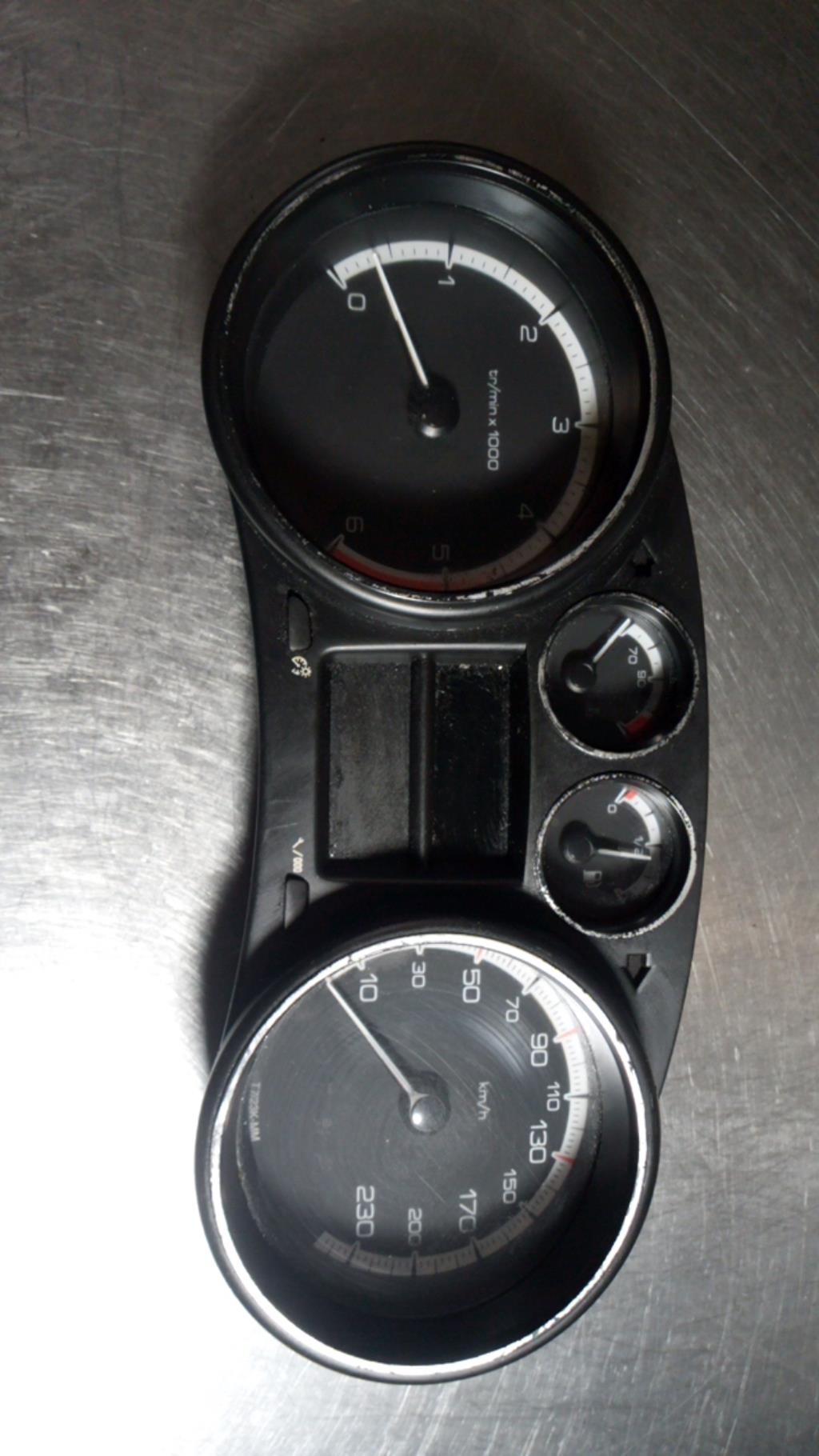 Compteur PEUGEOT 308 1 PHASE 1 Diesel - 1