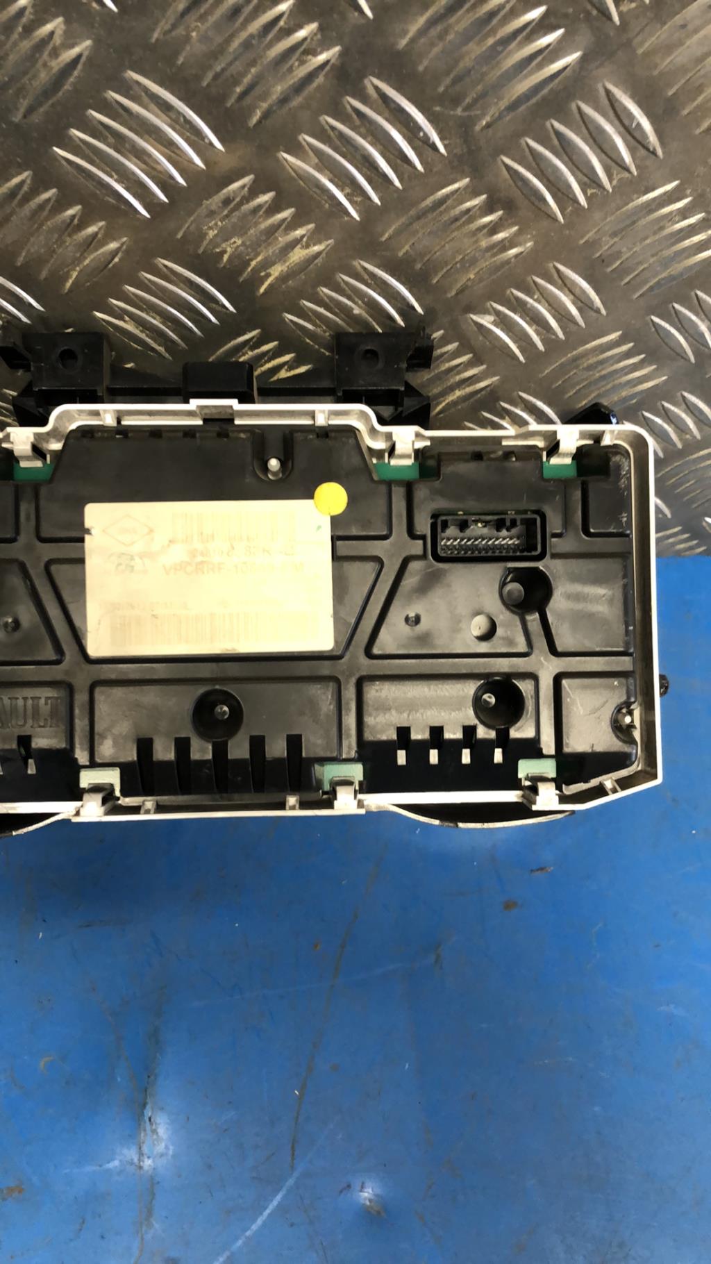 Compteur RENAULT CLIO 4 PHASE 1 Diesel - 1
