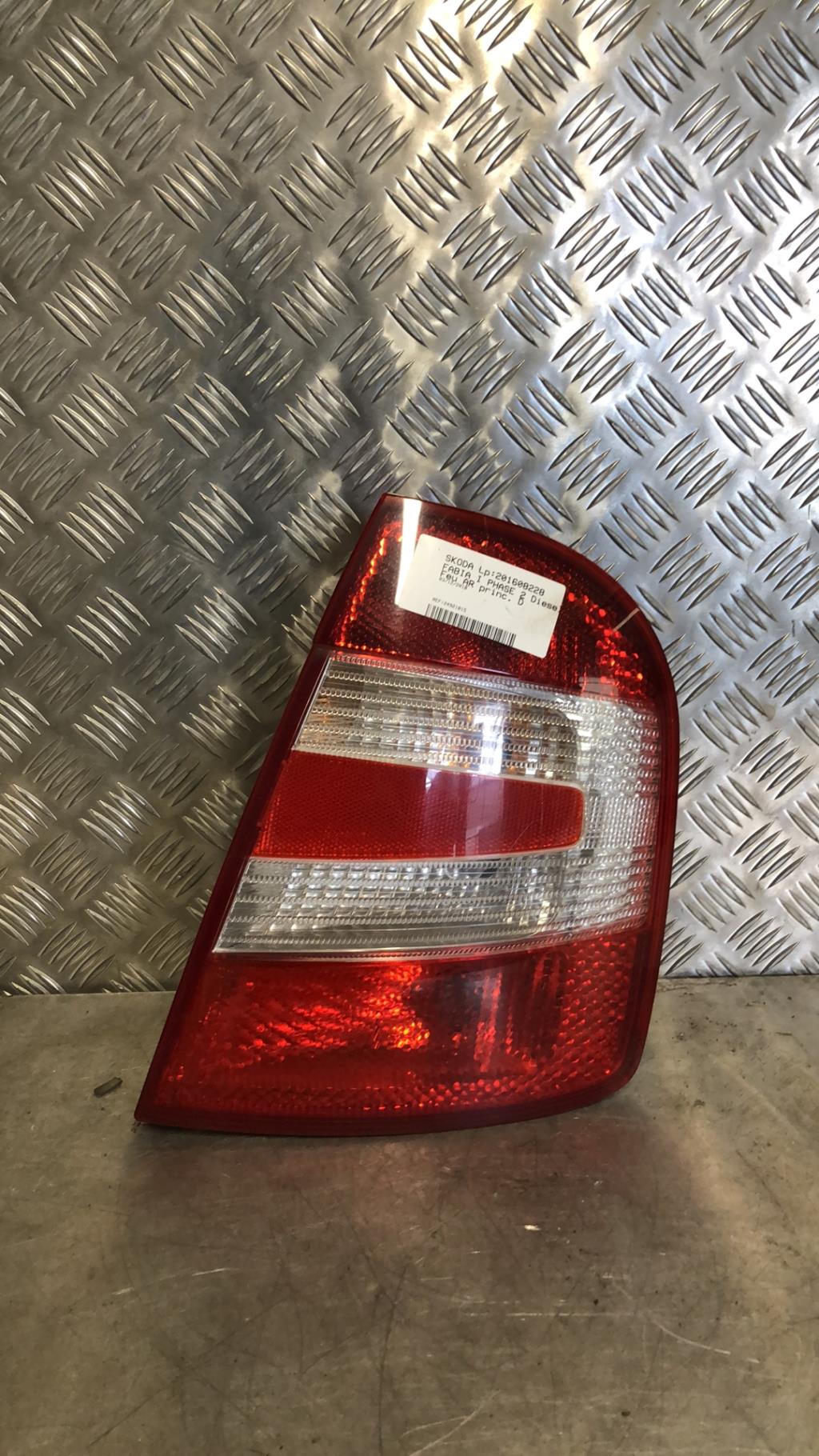 Fanale posteriore principale destro (luci) SKODA FABIA 1 PHASE 2 Diésel - 1