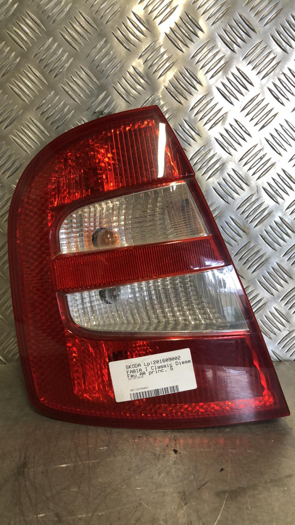 Fanale posteriore principale sinistro (luci) SKODA FABIA 1 PHASE 1 Diésel - 1