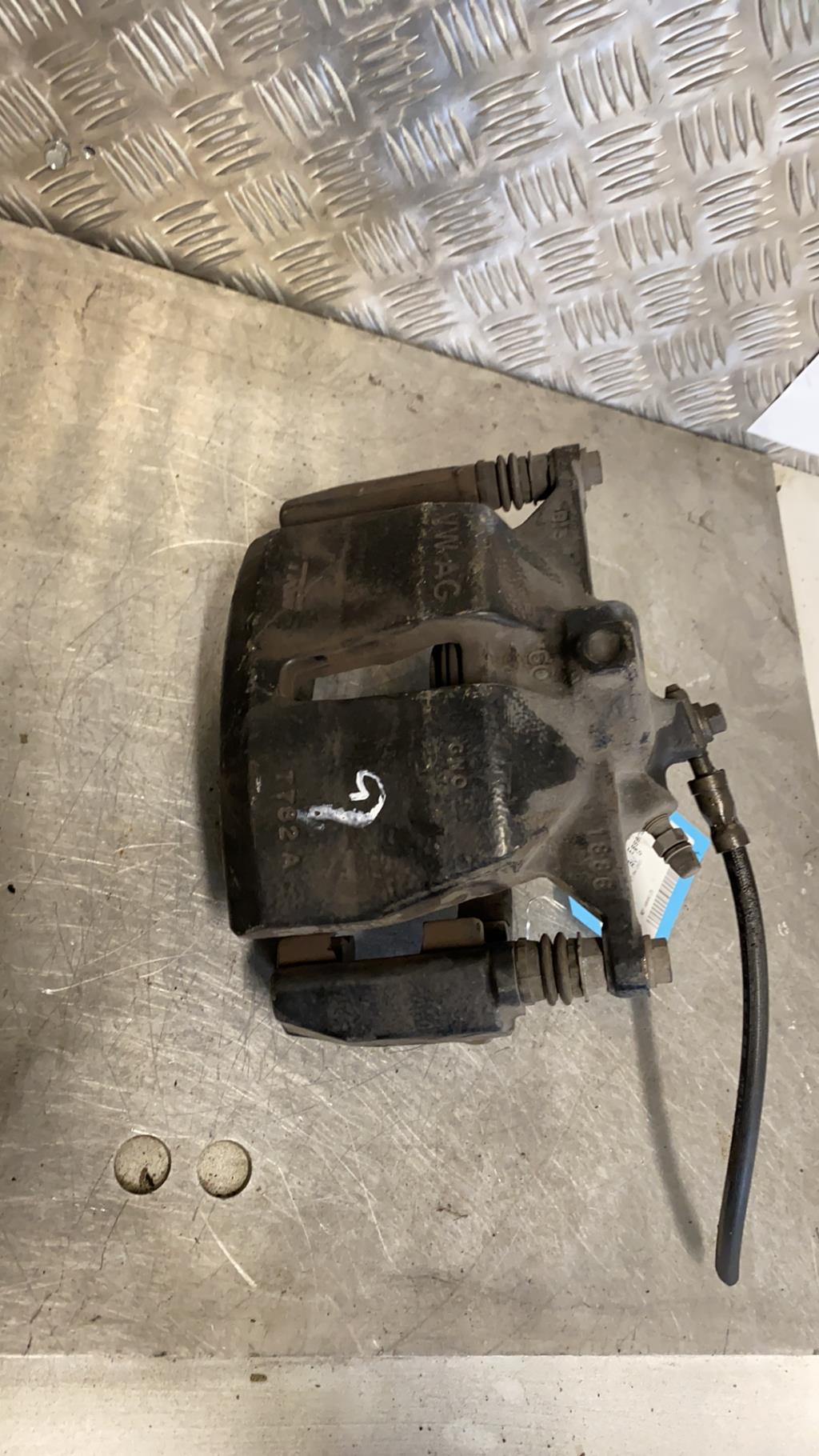 Pinza freni anteriore sinistra VOLKSWAGEN GOLF 7 Gasolina - 1