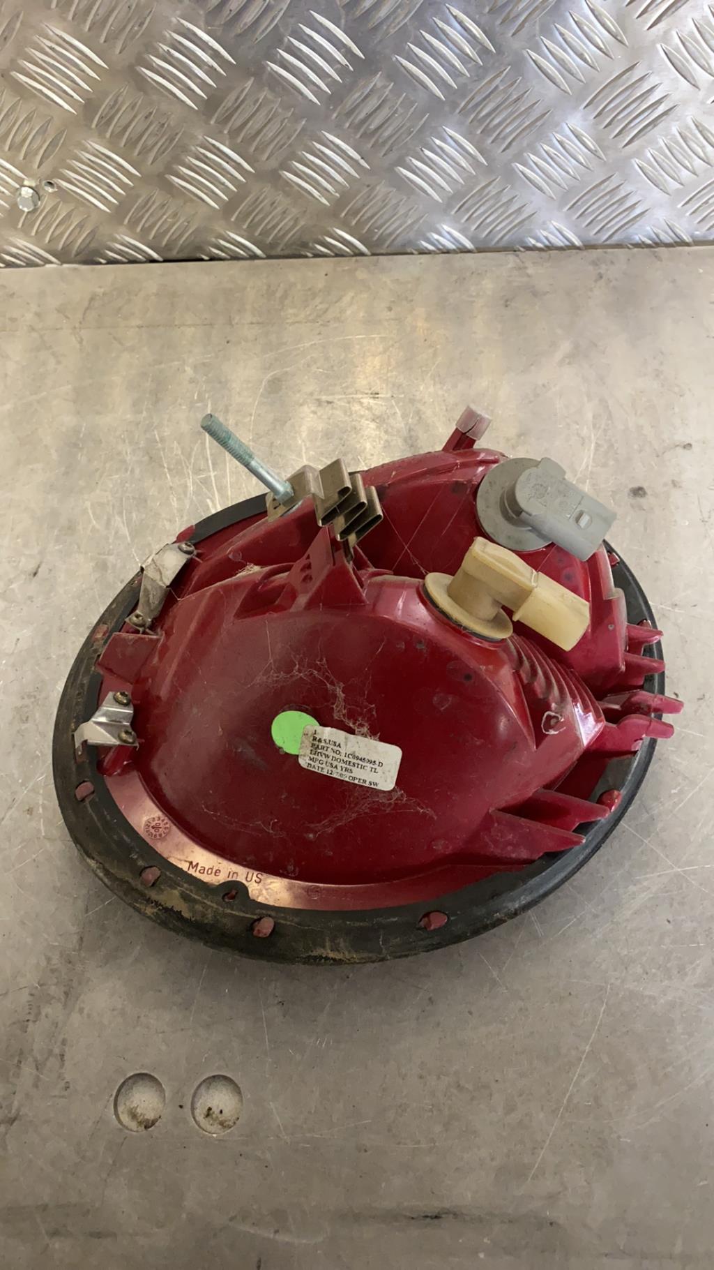 Fanale posteriore principale sinistro (luci) VOLKSWAGEN NEW BEETLE 1 PHASE 1 Gasolina - 1