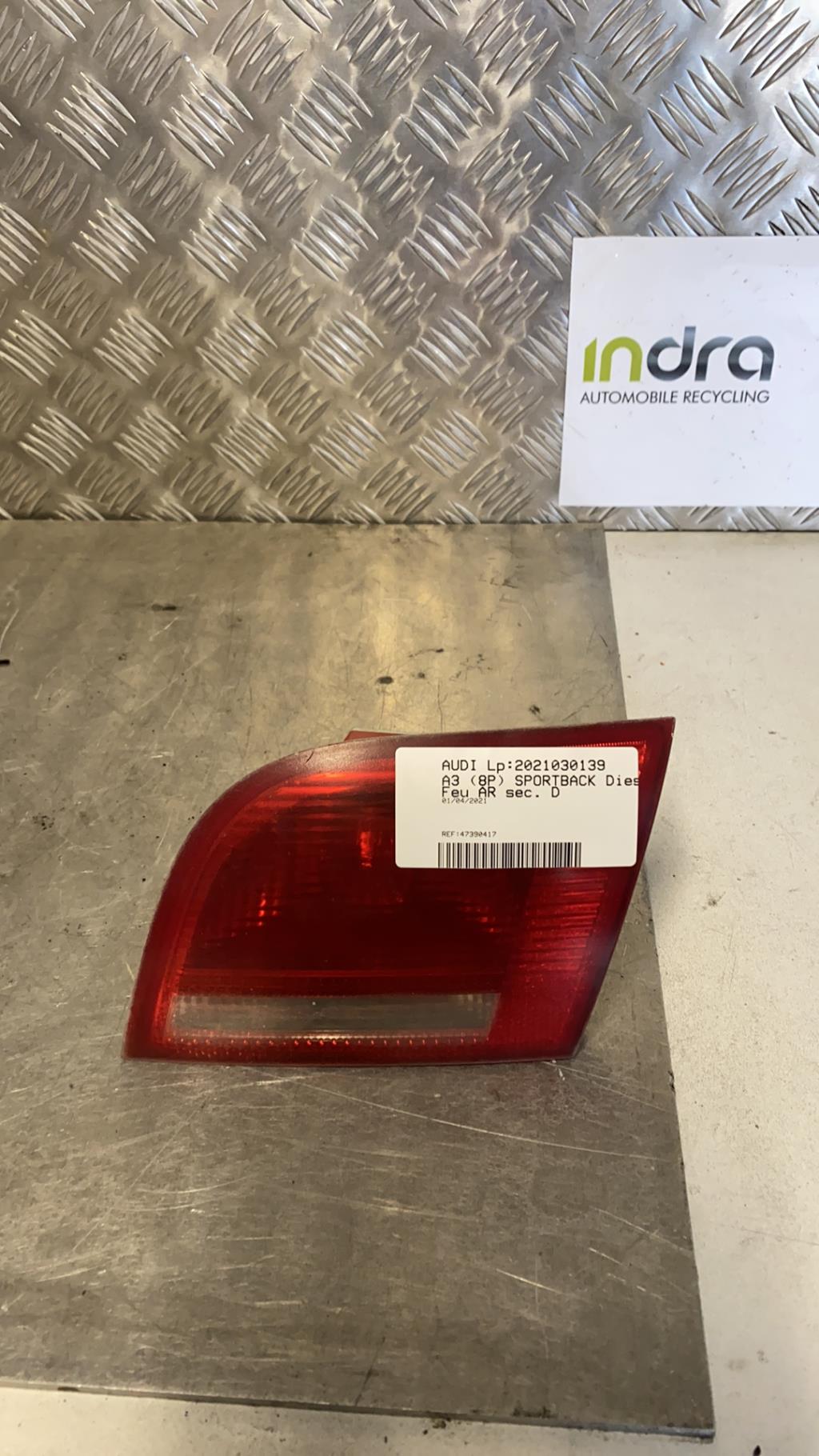 Feu arriere secondaire droit (feux) AUDI A3 2 SPORTBACK PHASE 1 Diesel - 1