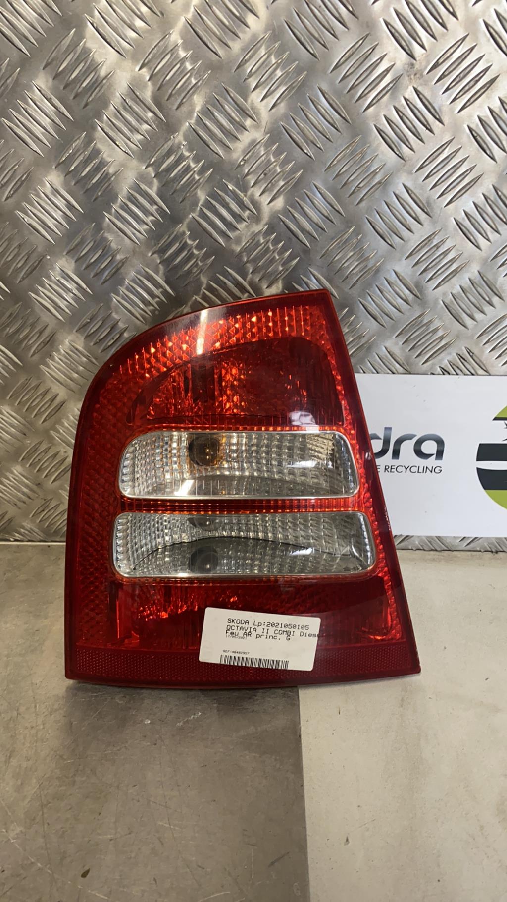 Fanale posteriore principale sinistro (luci) SKODA OCTAVIA 1 PHASE 2 Diésel - 1