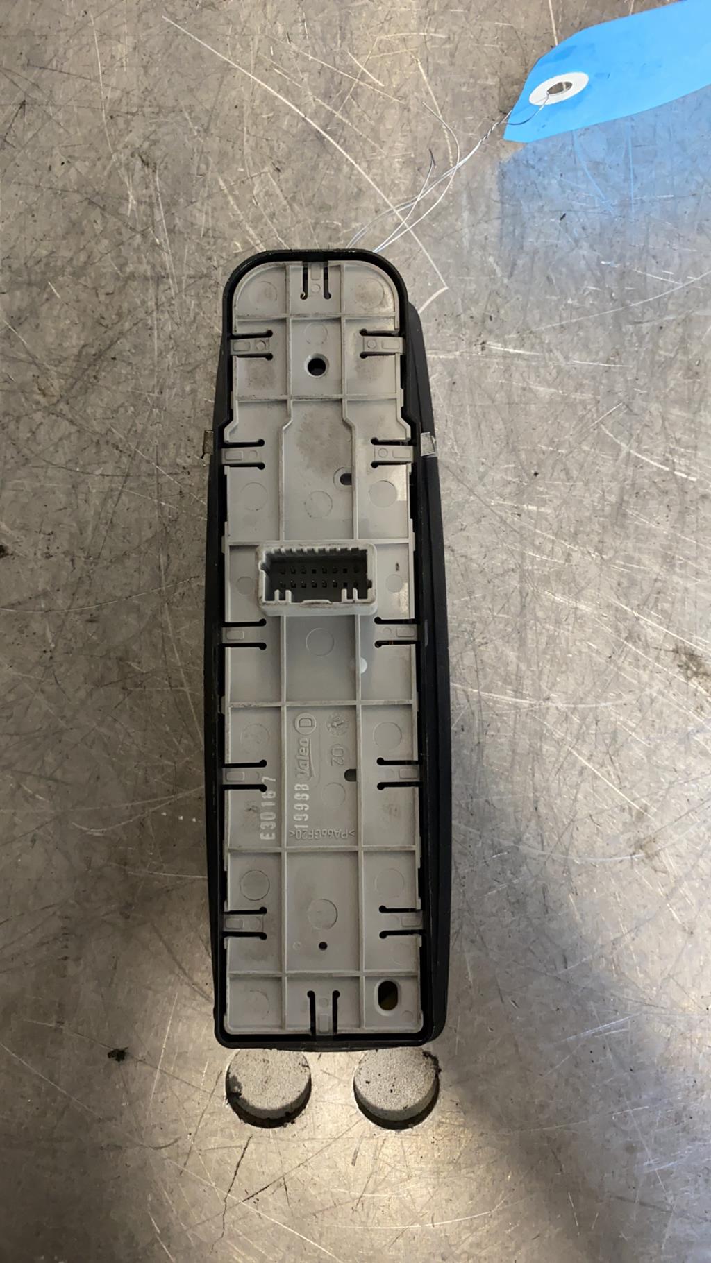 Interruptor de elevalunas RENAULT LAGUNA 3 PHASE 1 Diésel - 1