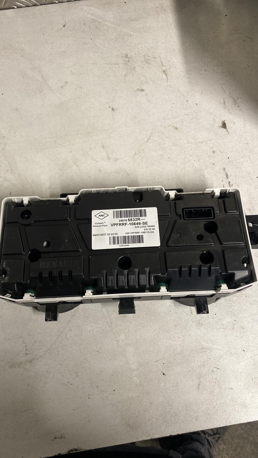 Compteur RENAULT TRAFIC 3 COURT PHASE 1 Diesel - 1