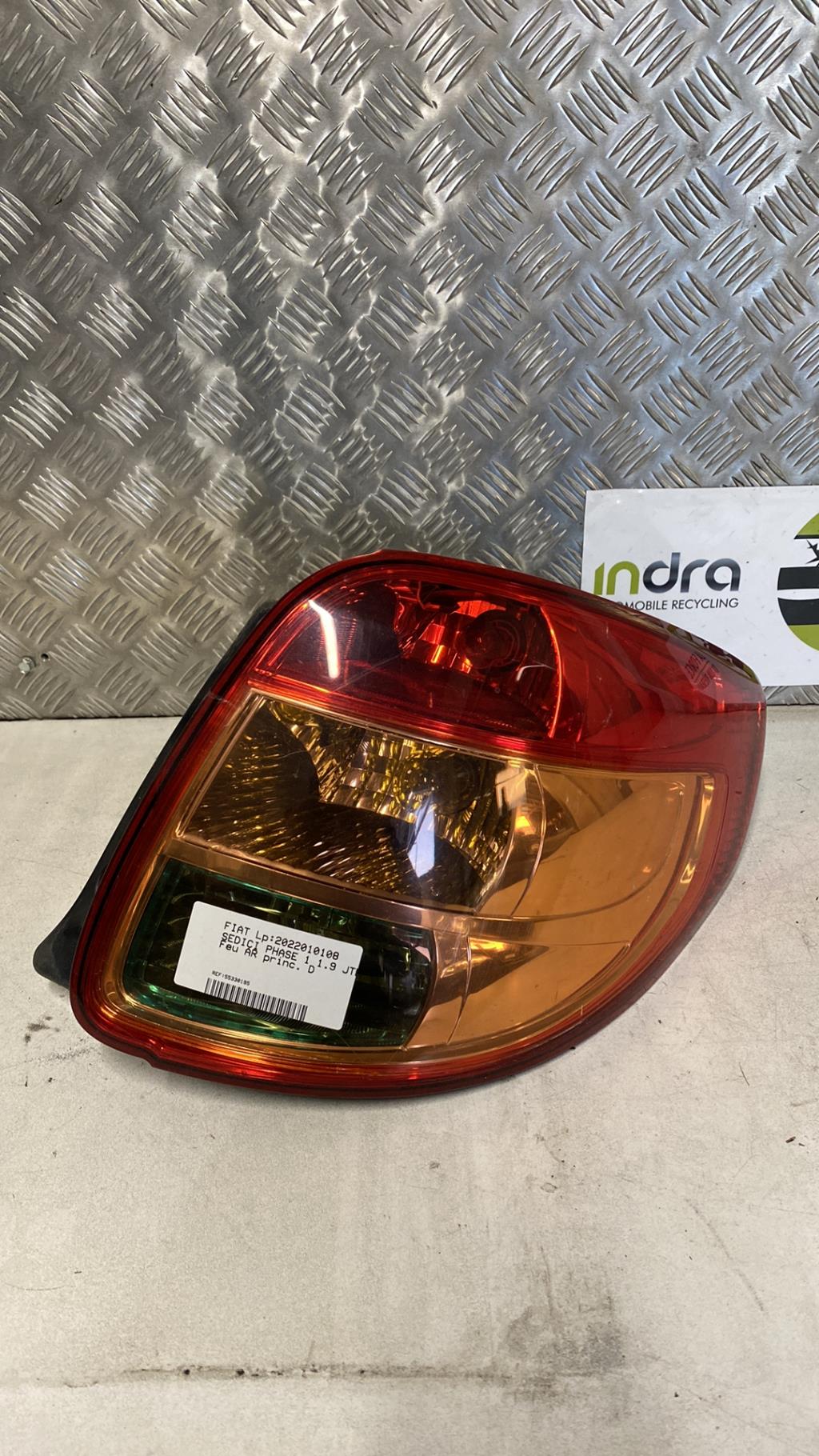 Fanale posteriore principale destro (luci) FIAT SEDICI PHASE 1 Diésel - 1