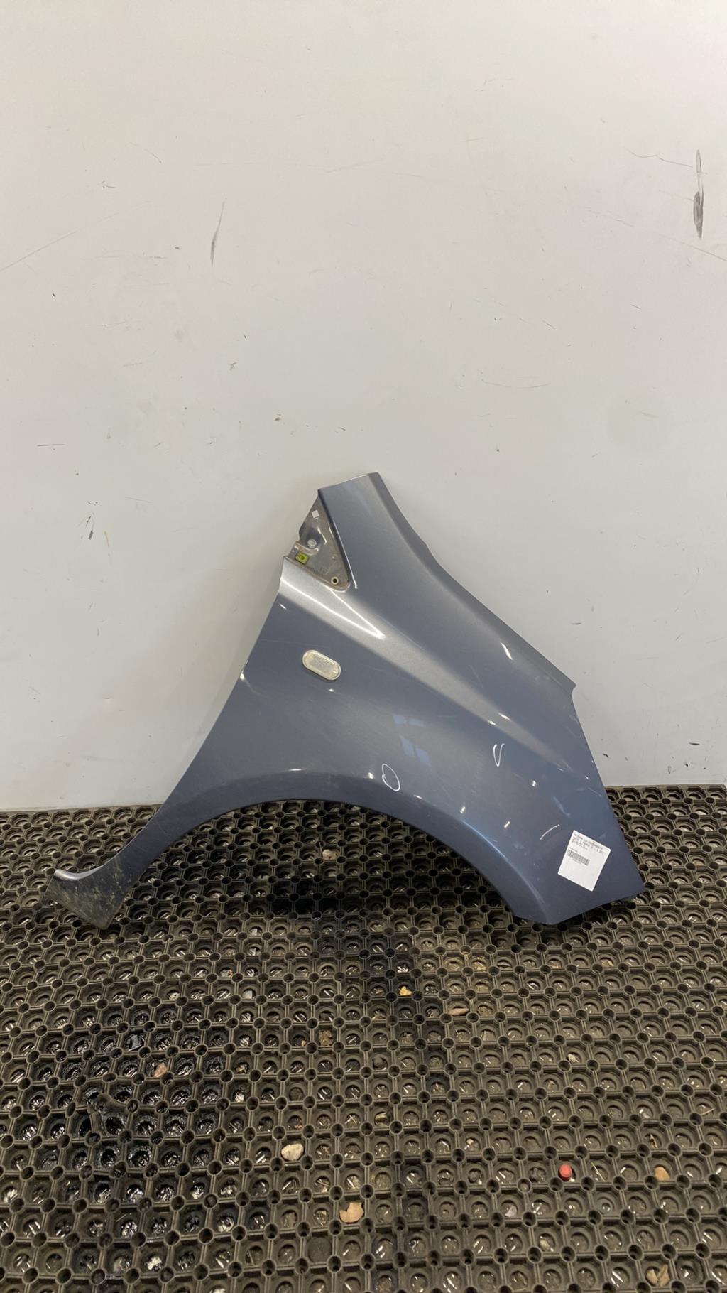 Parafango anteriore destro NISSAN NOTE 1 PHASE 2 Diésel - 1