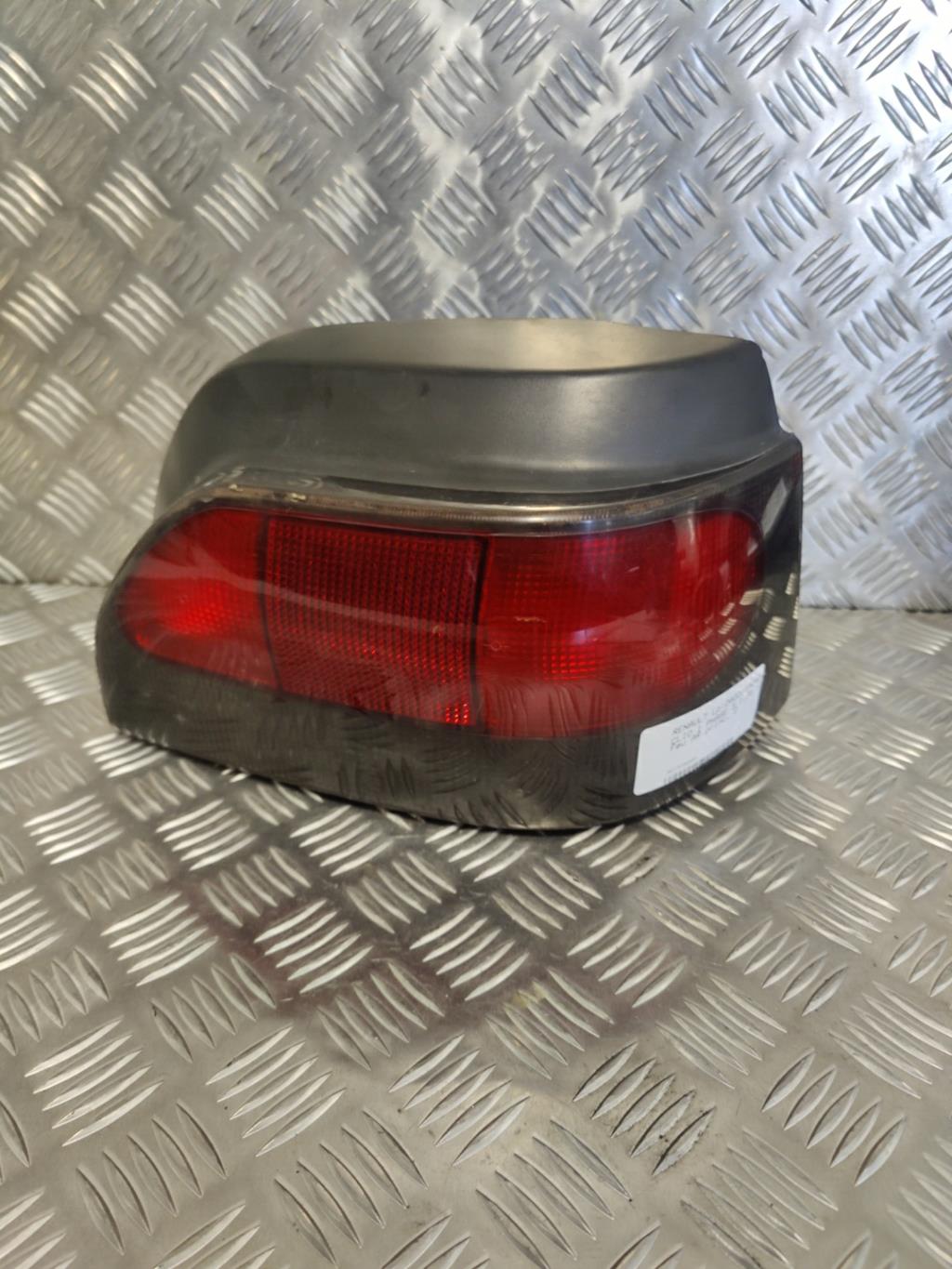 Fanale posteriore principale destro (luci) RENAULT CLIO 1 PHASE 3 Diésel - 1