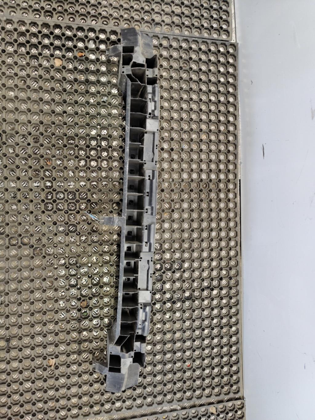 Traversa rinforzo paraurti posteriore RENAULT CLIO 3 PHASE 2 BREAK Diésel - 1