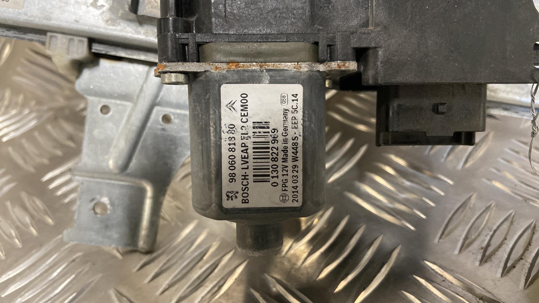 Alzacristalli elettrico anteriore sinistro PEUGEOT 208 1 PHASE 1 Diésel - 1