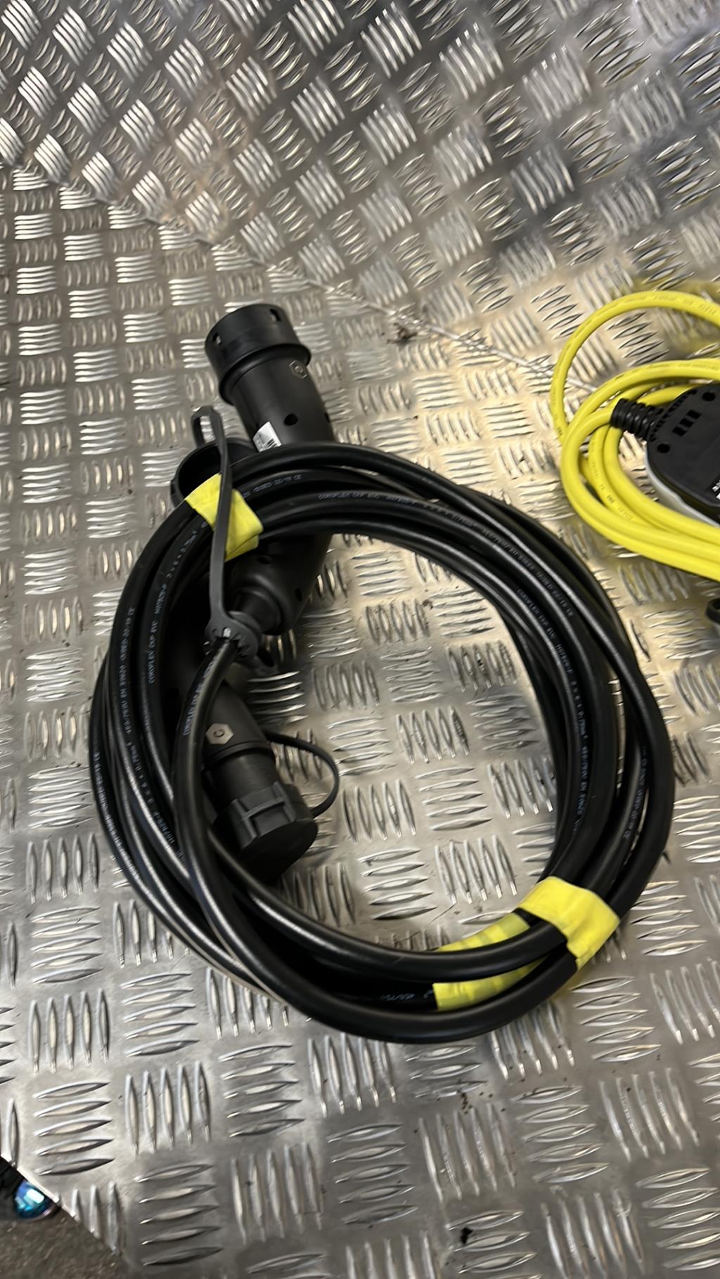 Chargeur (Voiture électrique) DACIA SPRING  - 1