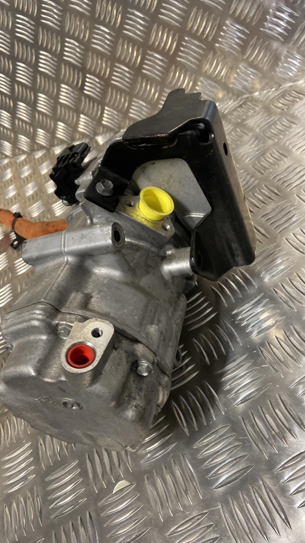 Compresseur clim RENAULT CAPTUR 2 Essence/Hybride - 1