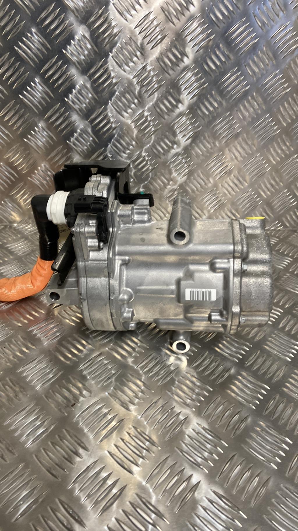 Compressore clima RENAULT ARKANA Gasolina/Híbrido - 1