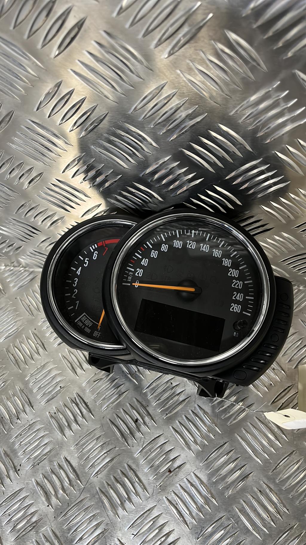 Compteur MINI MINI 3 F56 PHASE 1 Essence - 1