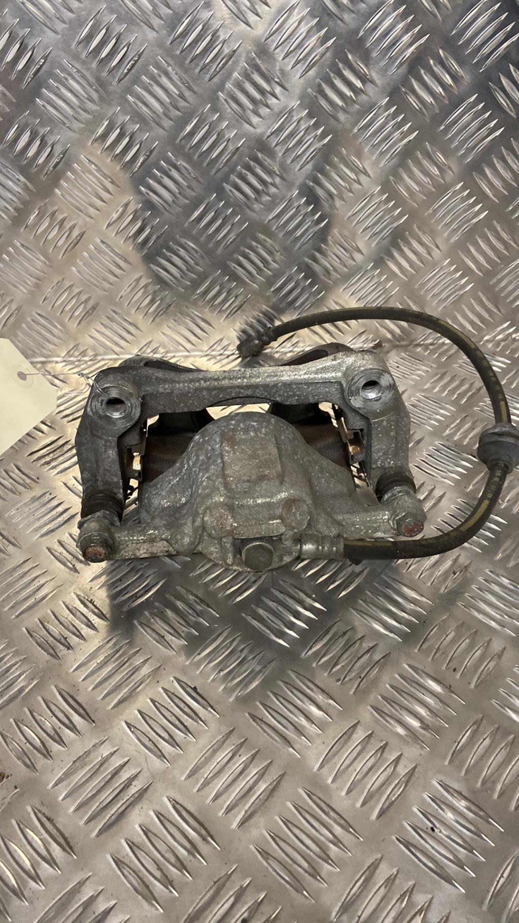 Pinza freni anteriore sinistra RENAULT CAPTUR 2 Gasolina/Híbrido - 1