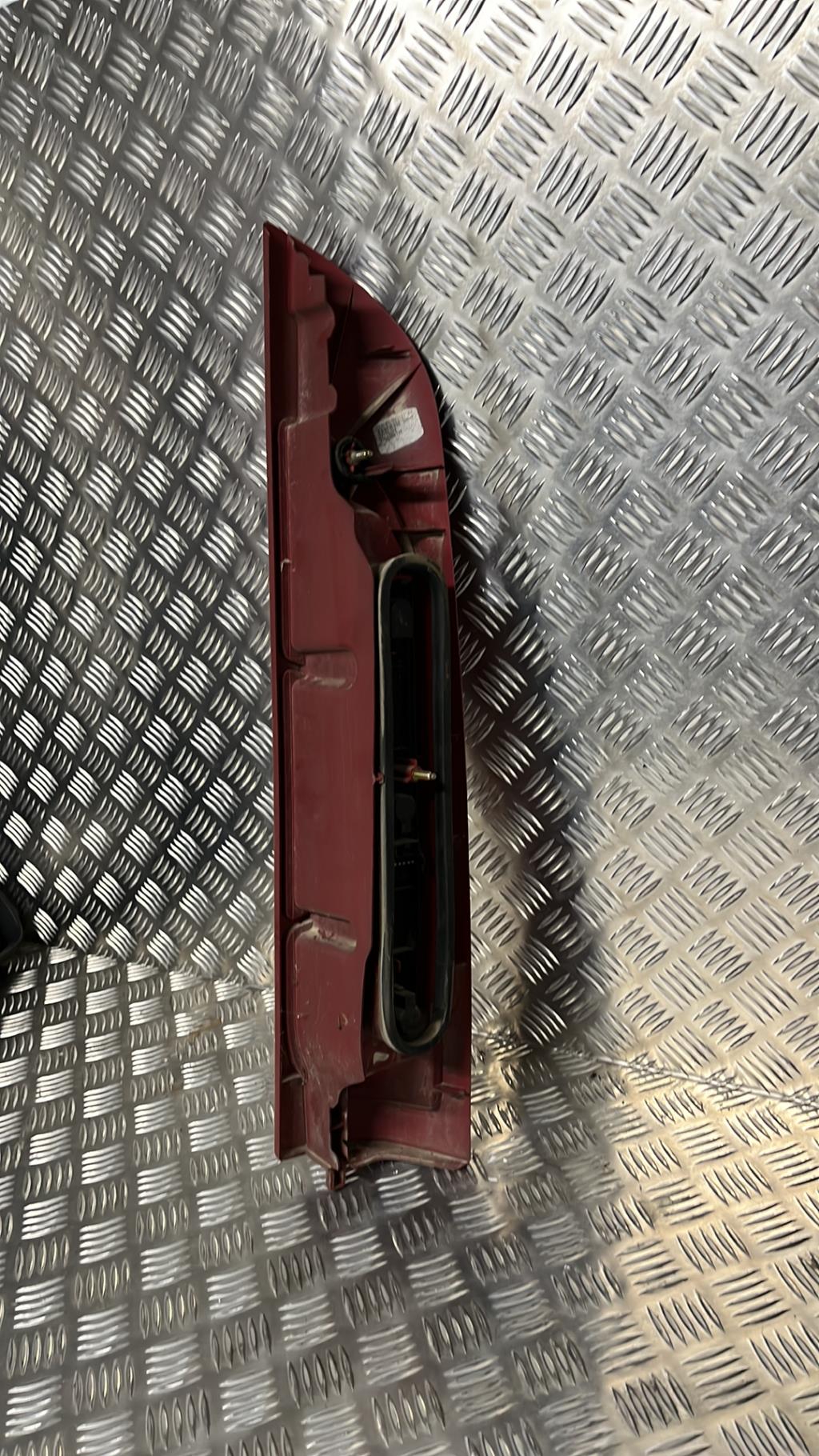 Fanale posteriore principale sinistro (luci) RENAULT KANGOO 1 PHASE 1 Gasolina - 1